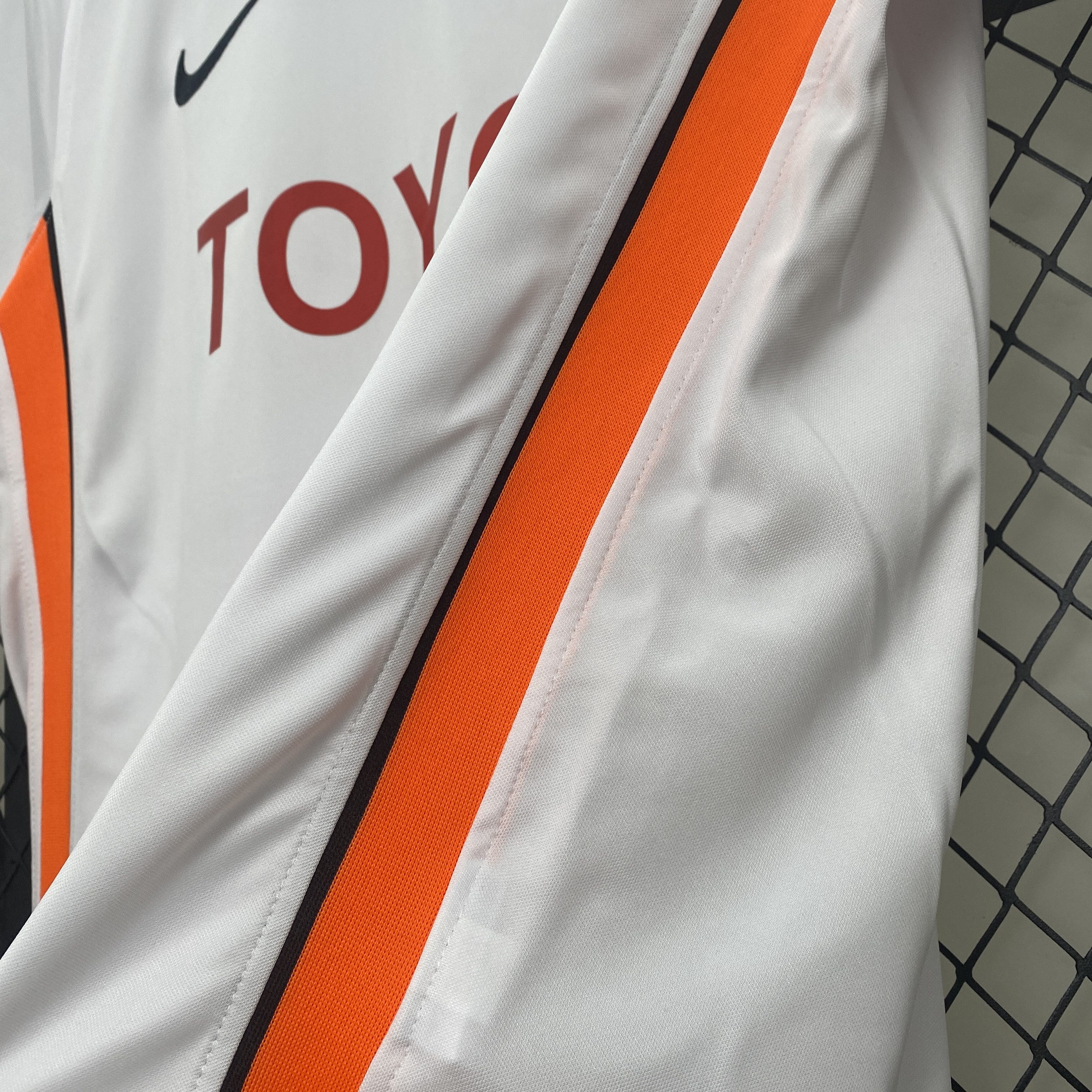 2006/2007 Valencia Home Retro Football Shirt