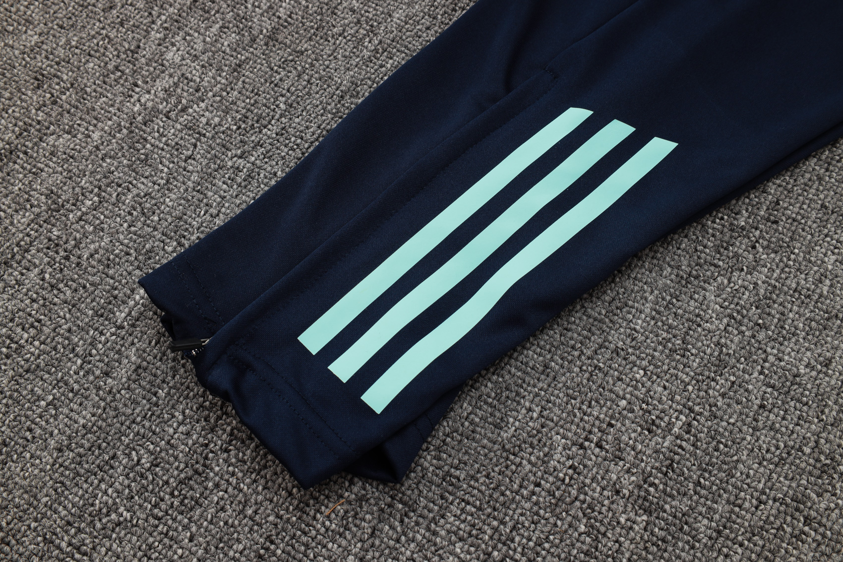 2024/2025 Real Madrid Light Green Adult Half Zip Training Kit (Adult Kit)