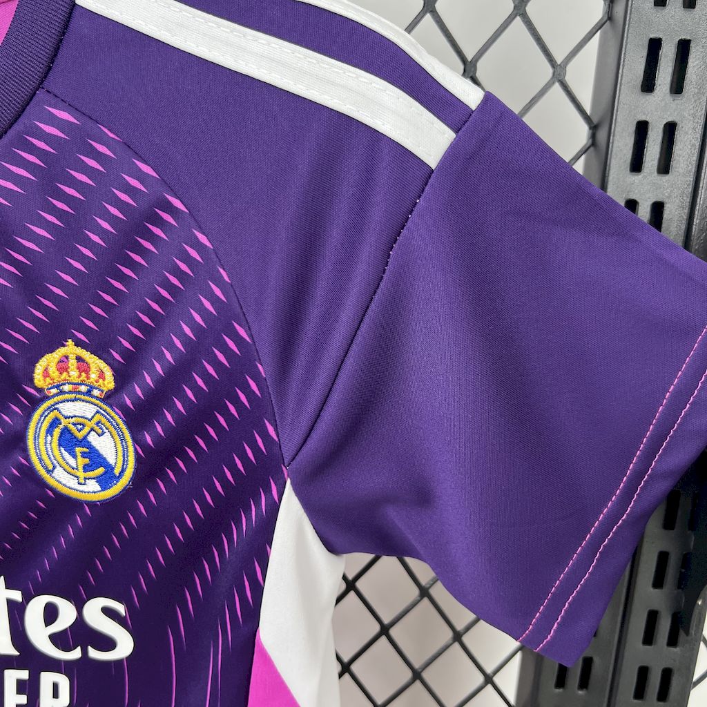 2025/2026 Real Madrid Purple Goalkeeper Football Kids Kit socks