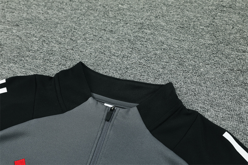 24/25 Manchester United dark grayHalf Zip Training Kit (Adult Kids Kit)