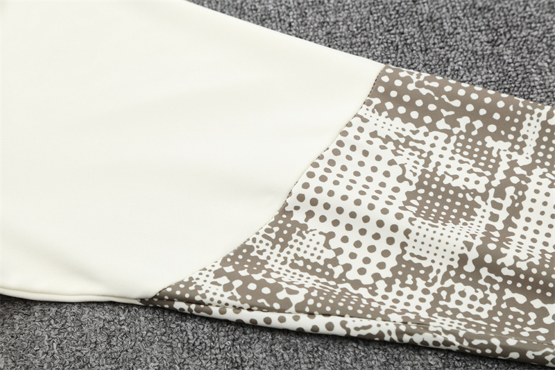 2025/2026 PSV Eindhoven Adult Half Zip Training Suit (Adult Kit)