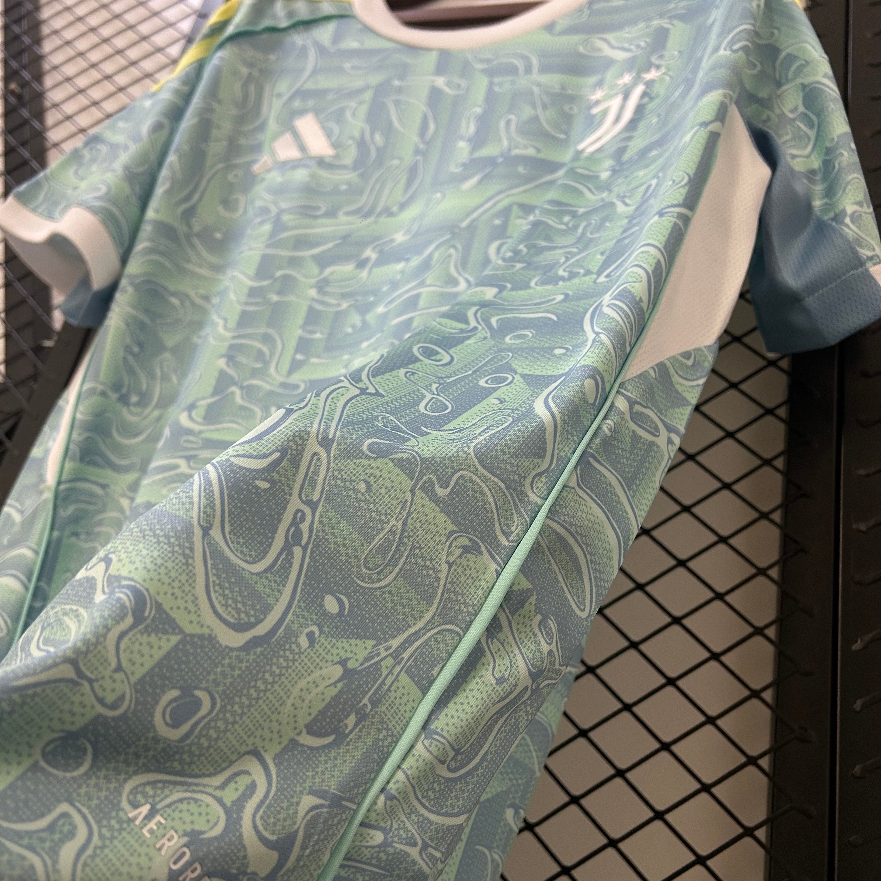 2024/2025 Juventus 2nd Away Football Shirt (FANS)