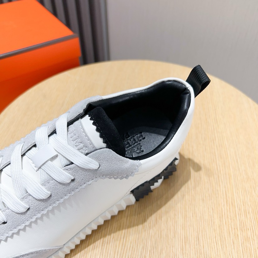 Hermès Bouuncing sneakers featuring shoes