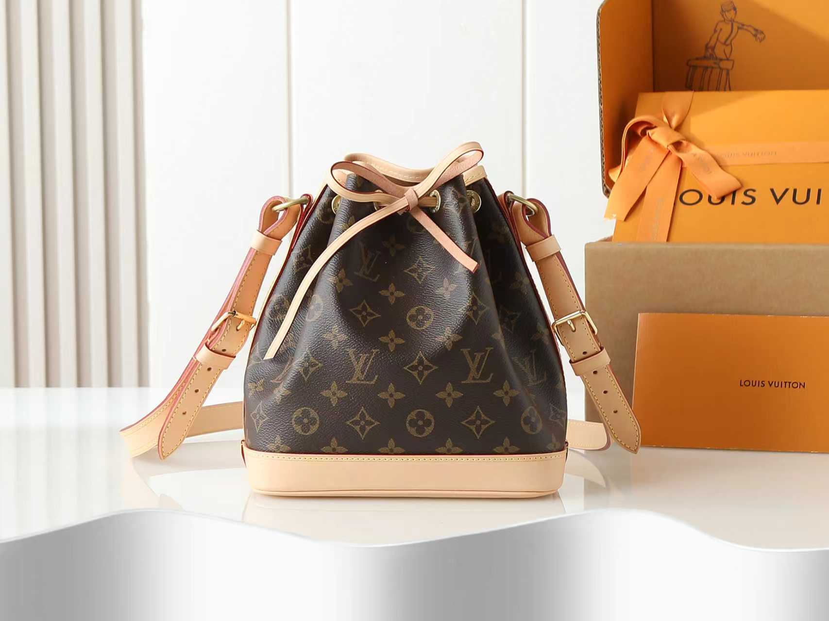 LOUIS VUITTON Noe Handbag Monogram Canvas BB