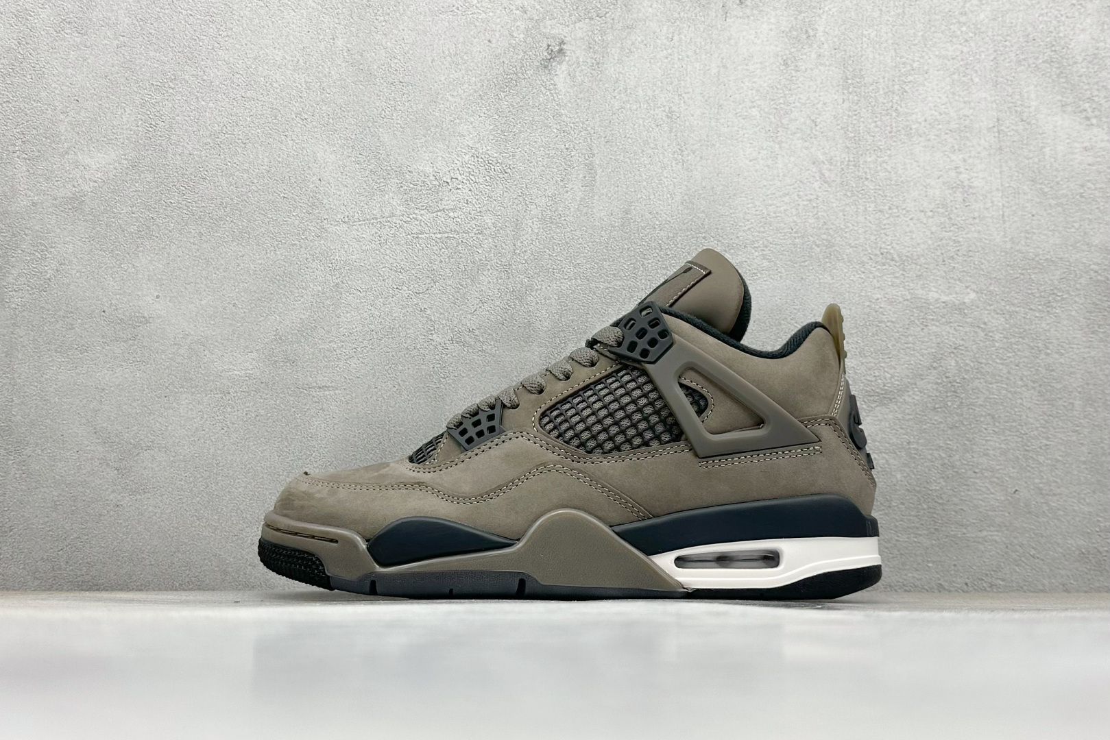 Nike Air Jordan AJ4
