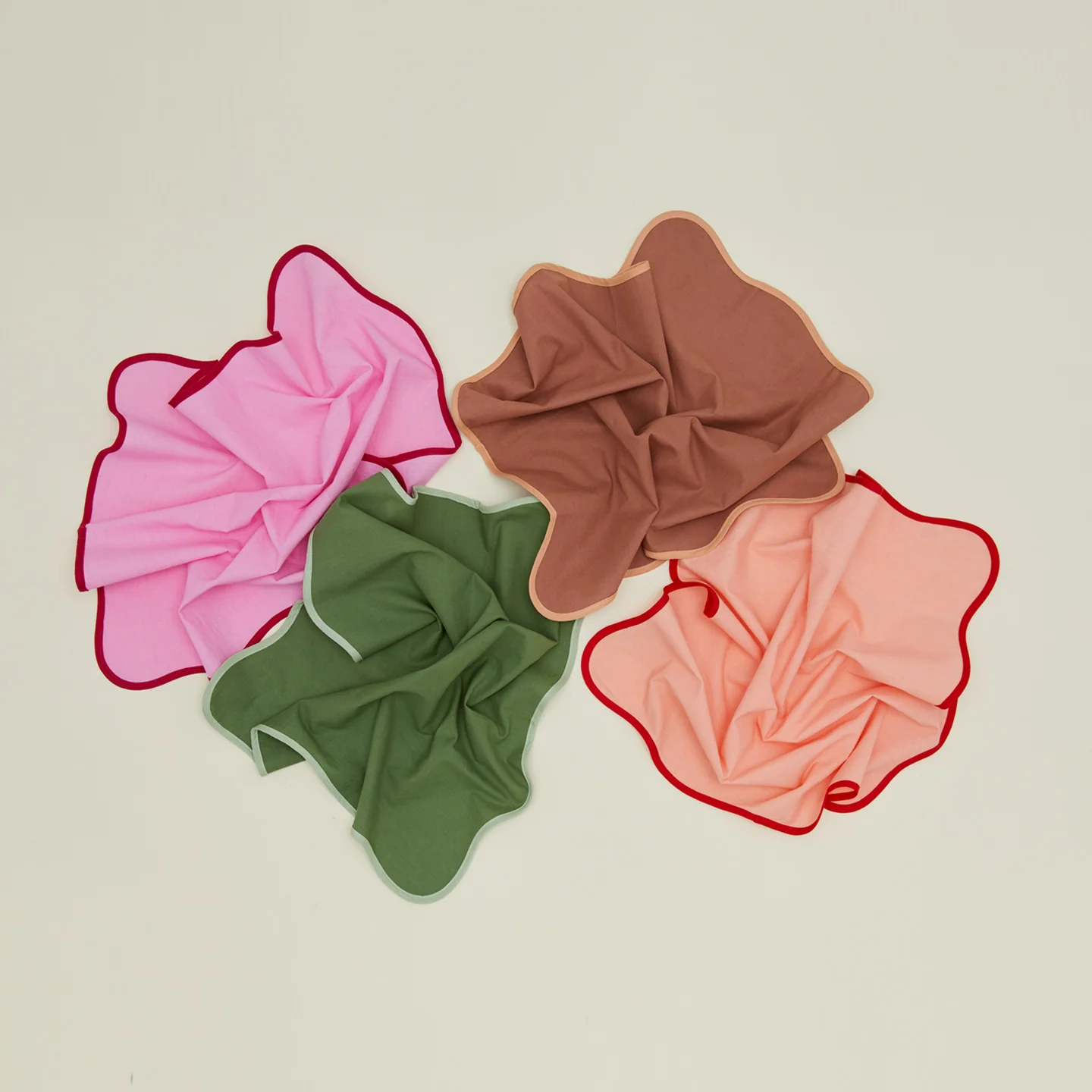 Scalloped Napkin, Set of 4 - Cocoa