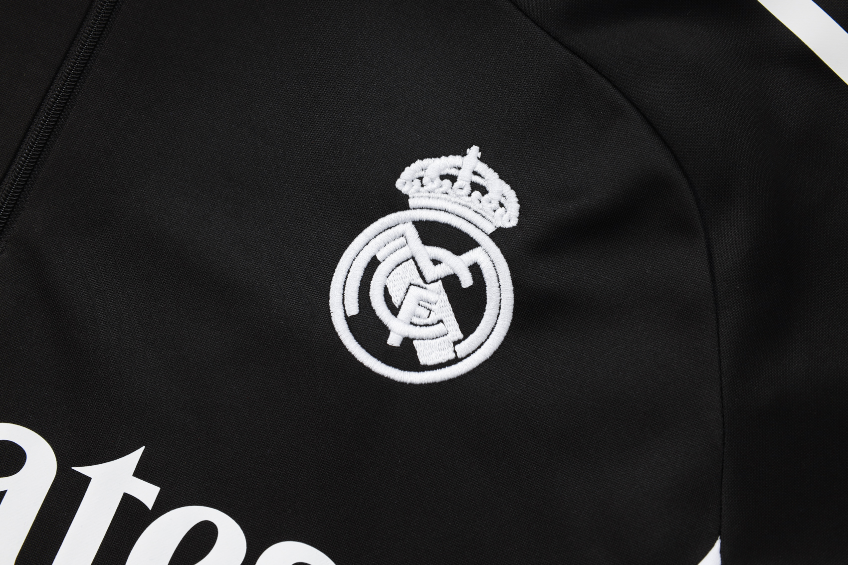 2024/2025 Real Madrid Black Adult Half Zip Training Kit (Adult Kit)