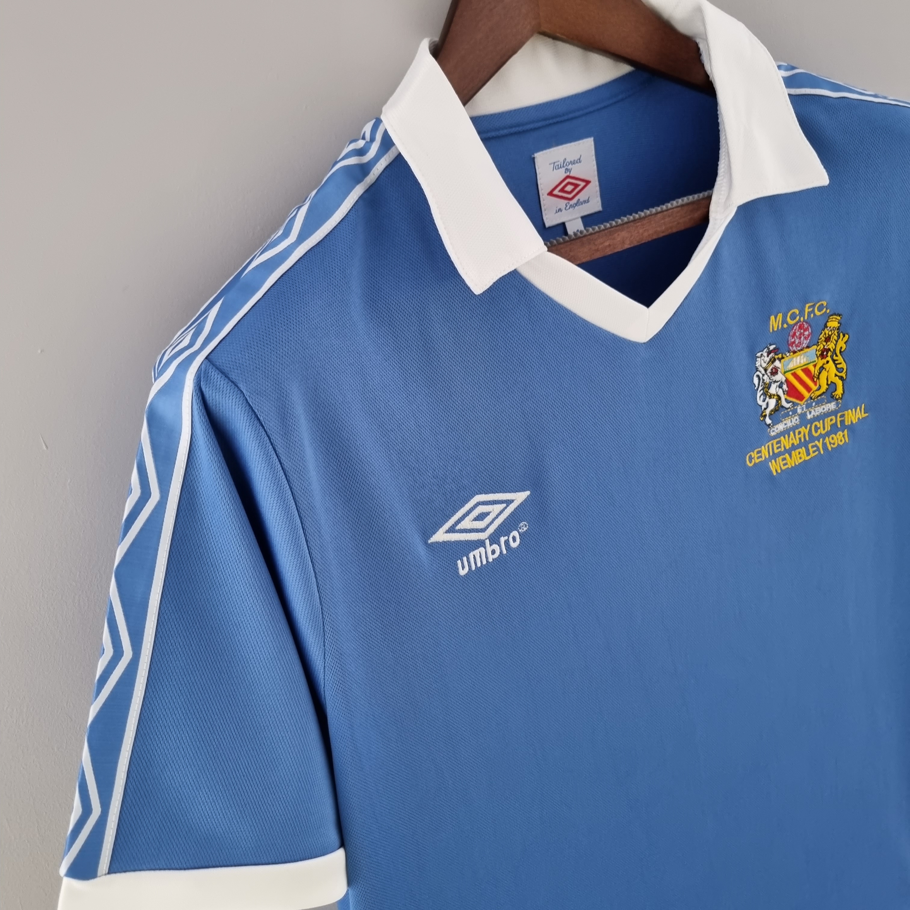 1981/1982 Manchester City Retro Home Football Shirt