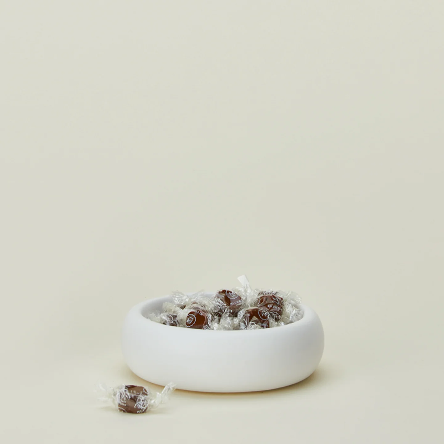 Concave Ceramic Bowl - Matte White