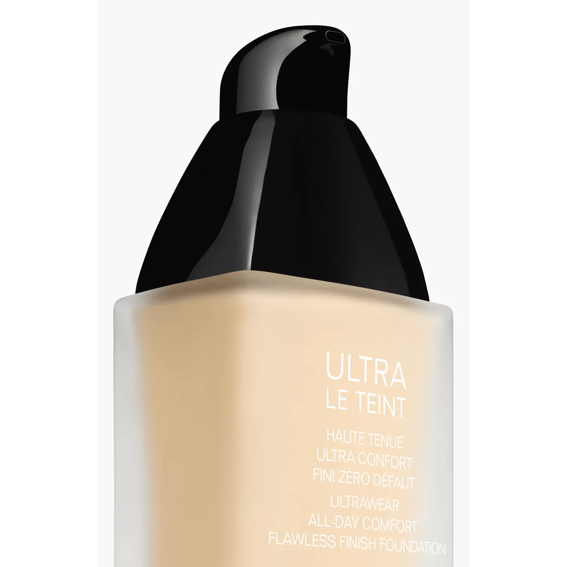 Chanel ULTRA LE TEINT Ultrawear All-Day Comfort Flawless Finish Foundation