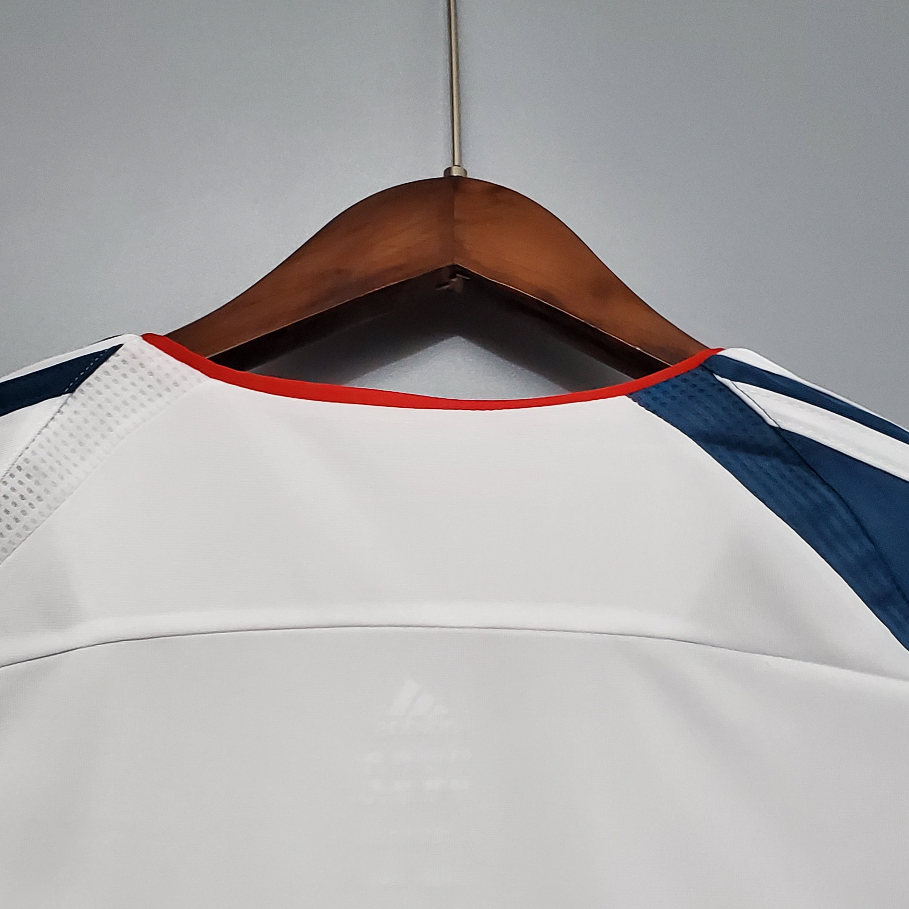 2006/2007 Liverpool Retro Away Football Shirt