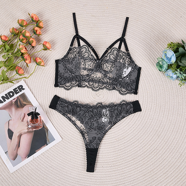 2-DELIGE WIMPERKANT LINGERIESET
