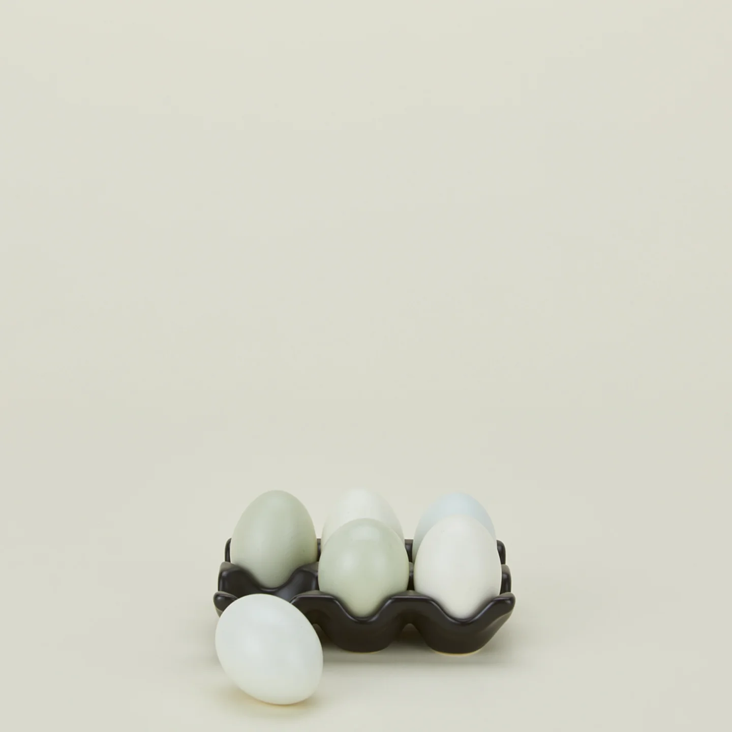 Ceramic Half Dozen Egg Holder - Black