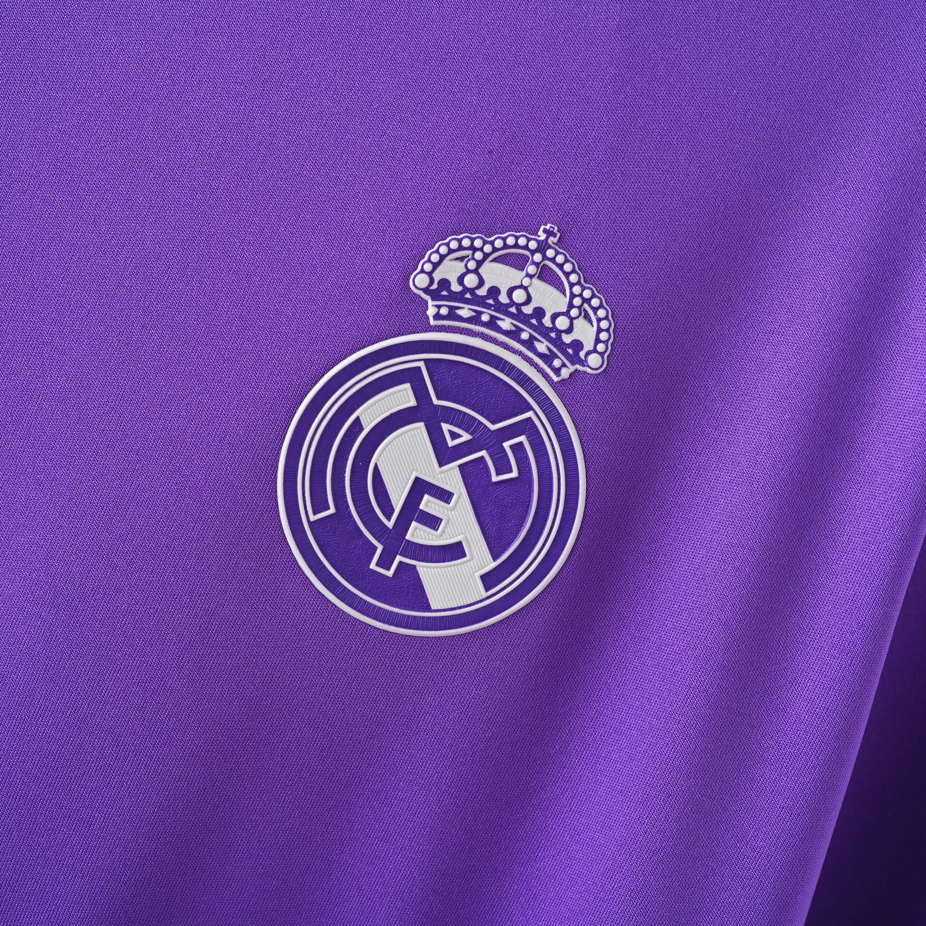 2016/2017 Real Madrid Away Retro long-sleeve Football Shirt