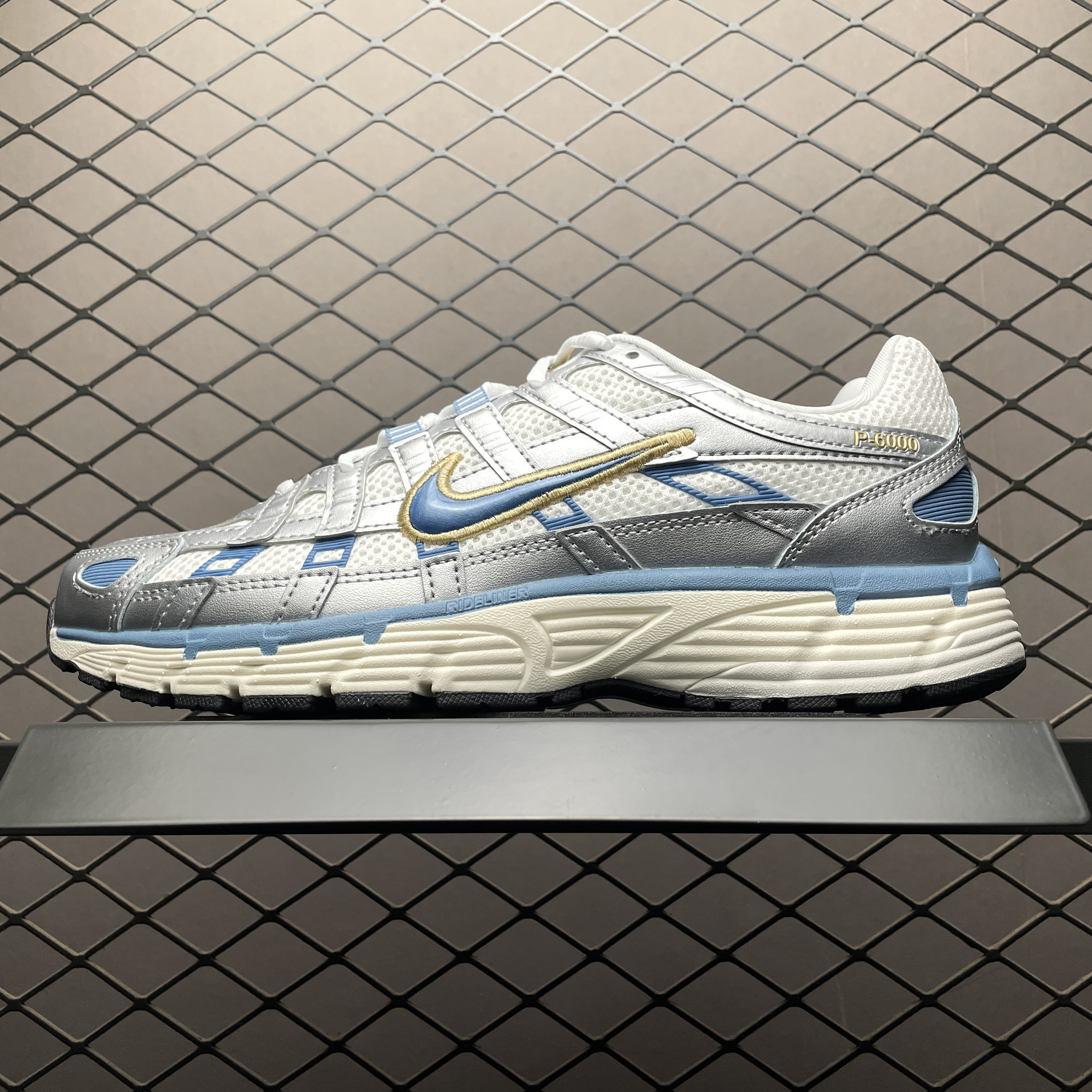 Nike P-6000