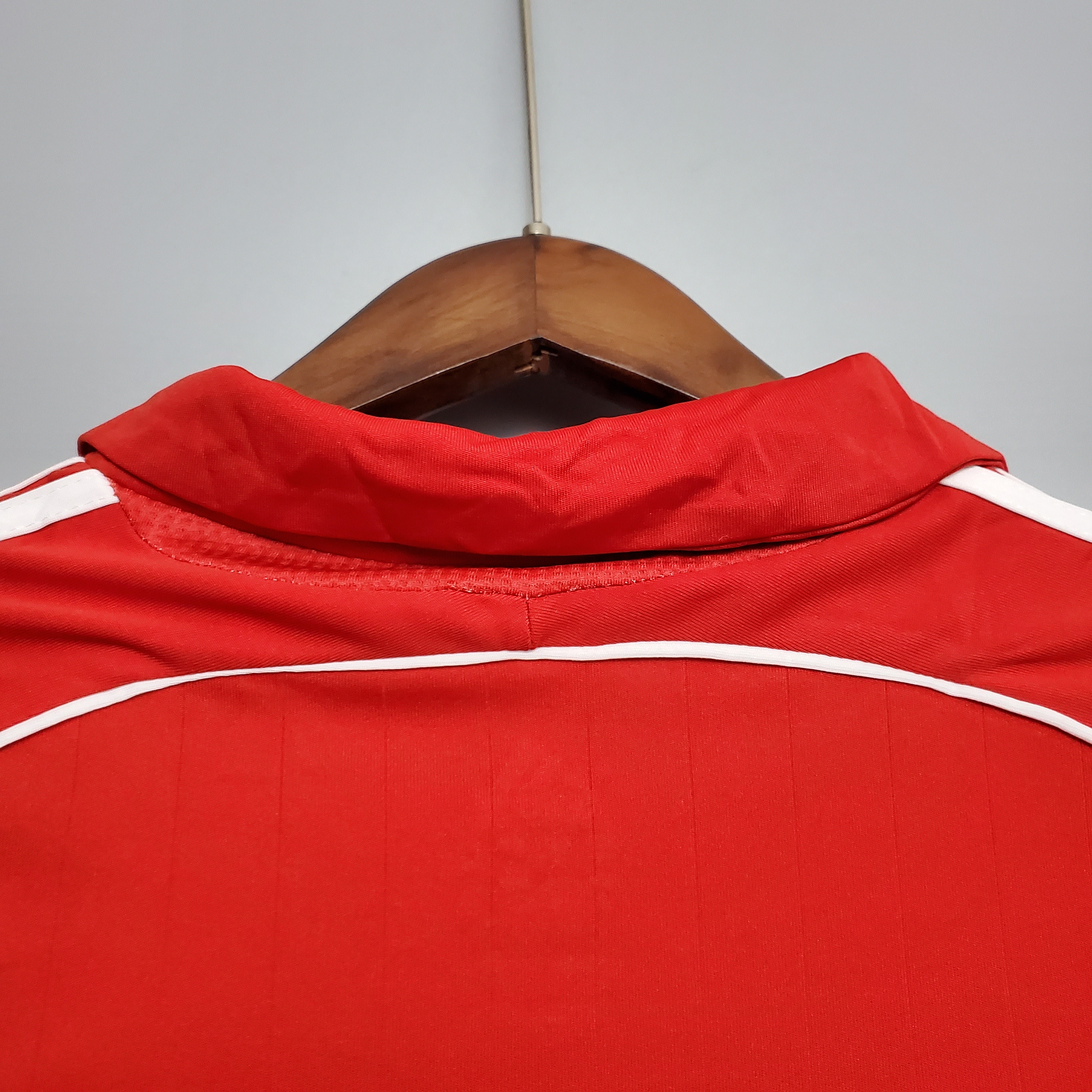 2006/2007 Liverpool Retro Home Football Shirt