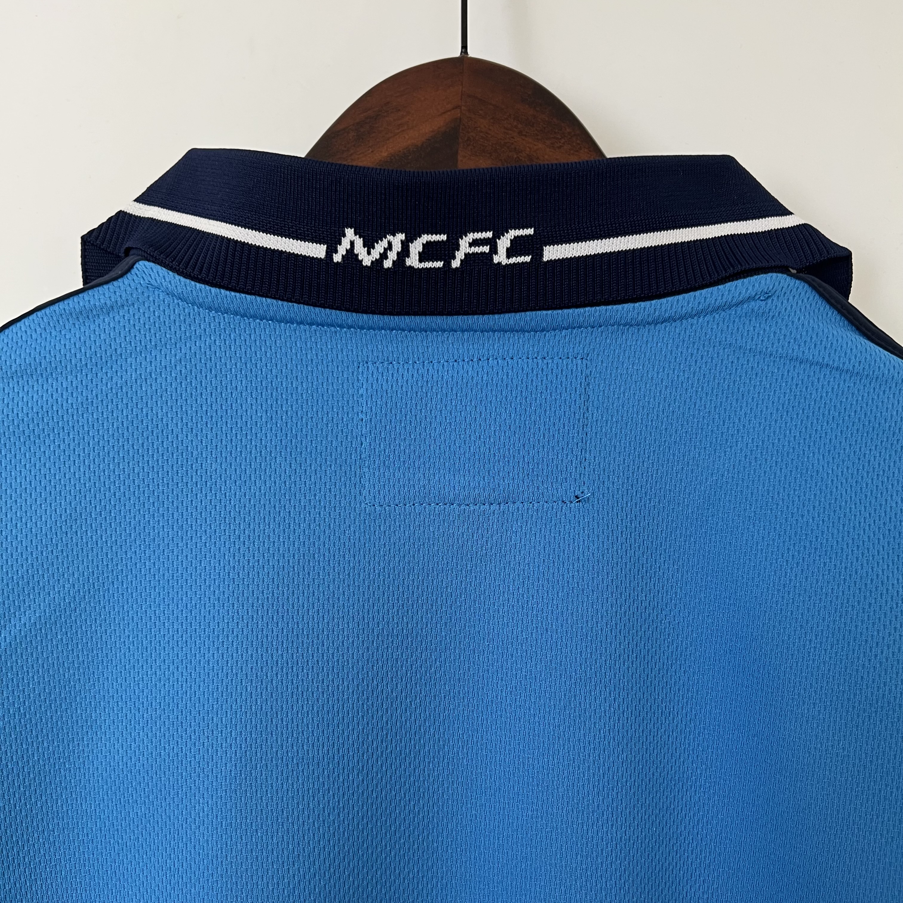 2001/2002 Manchester City Retro Home Football Shirt