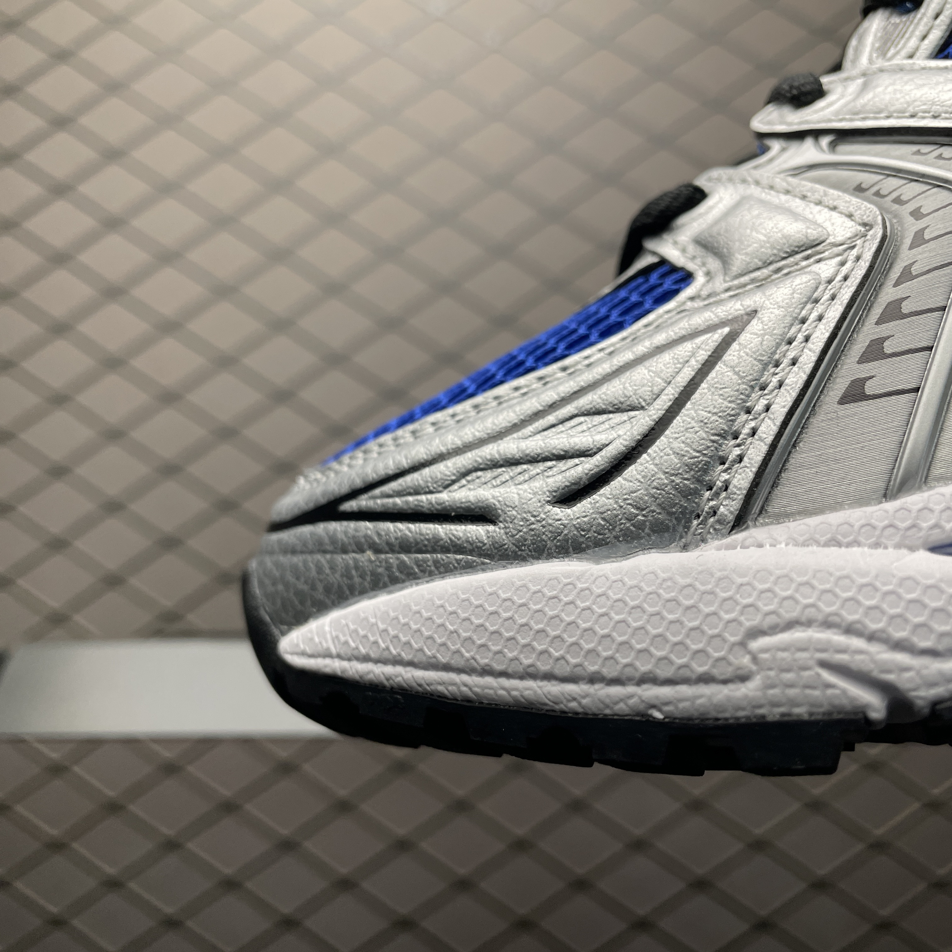 Asics GEL-Kayano 14