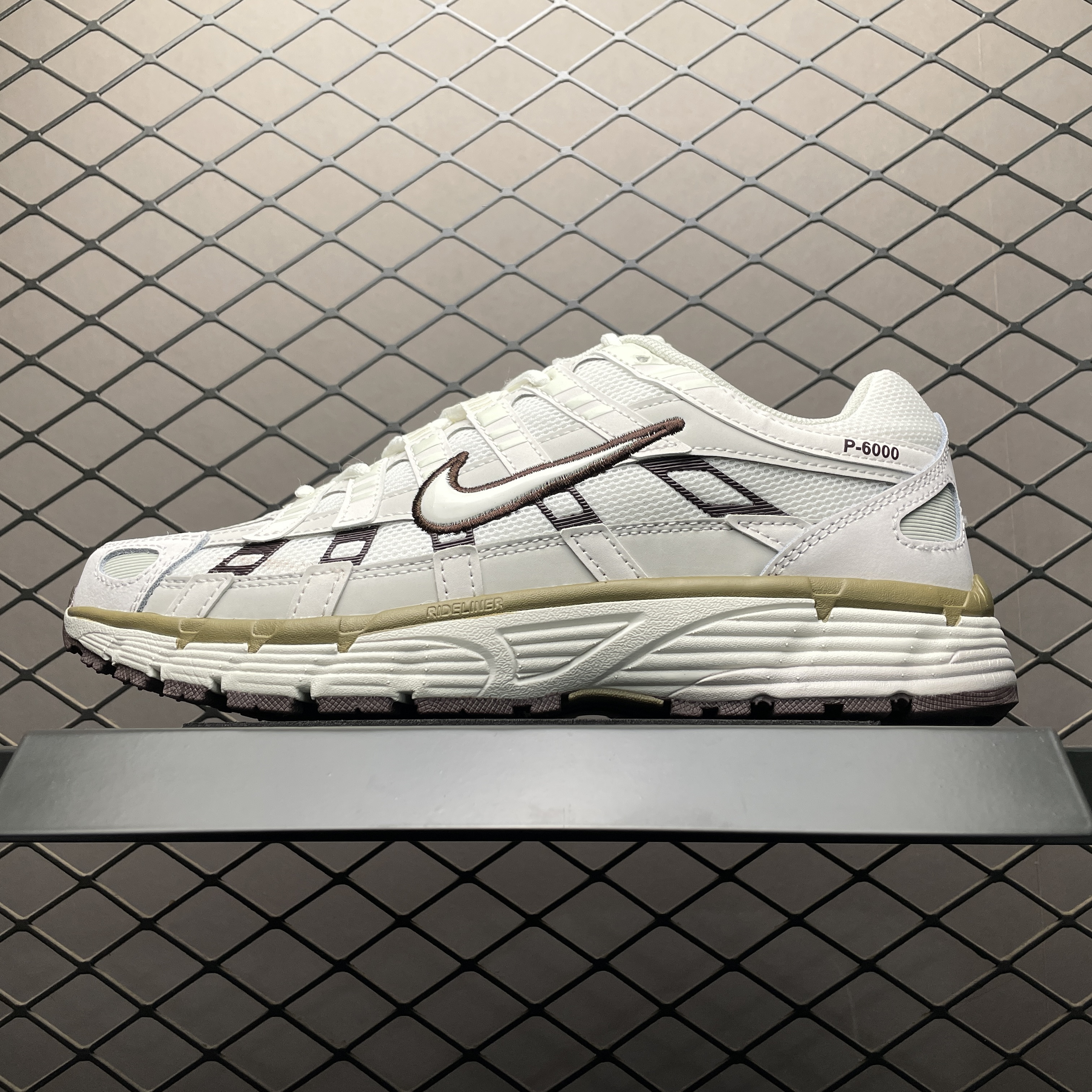 Nike P-6000