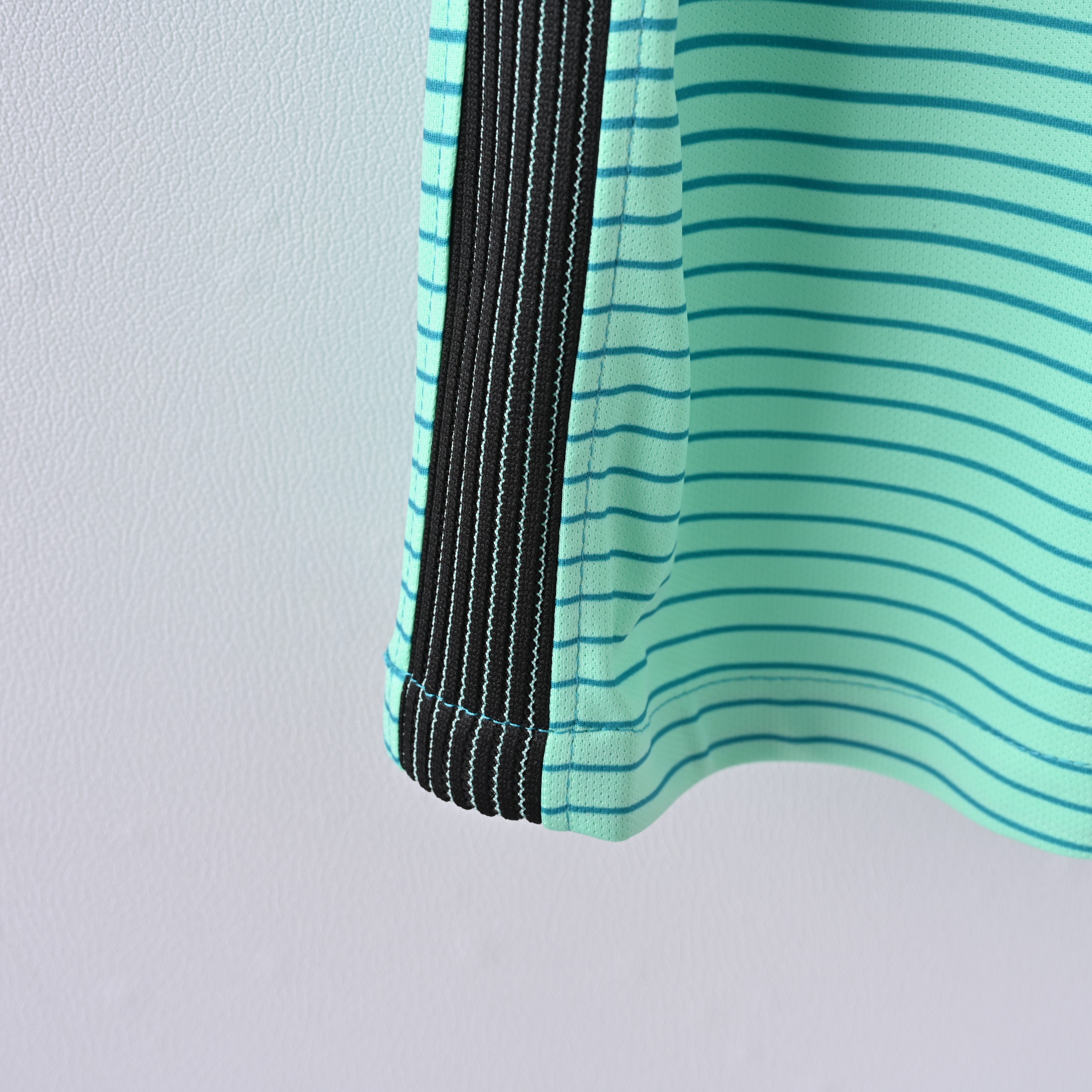 2016/2017 Barcelona Away Retro Football Shirt