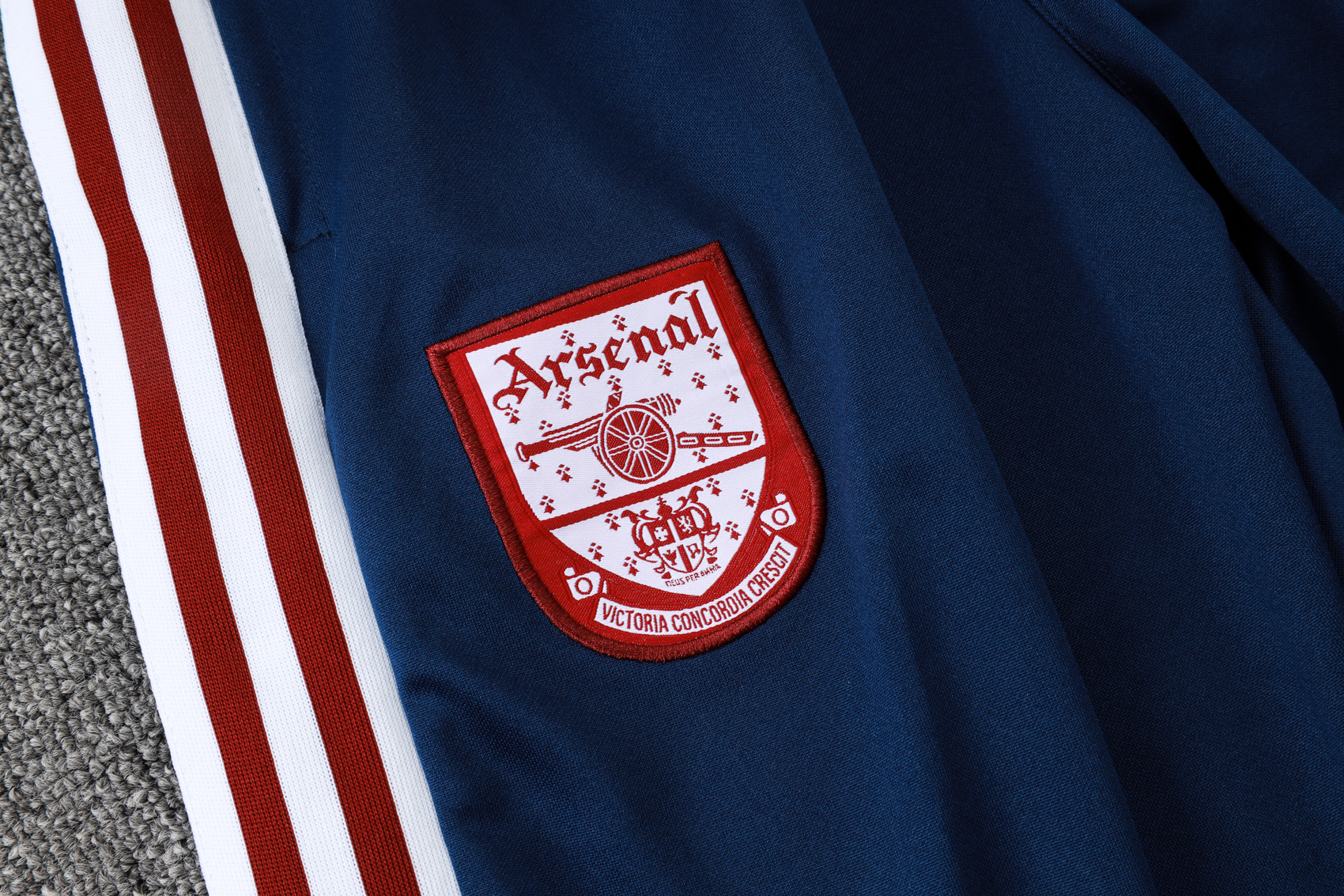 2025/2026 Arsenal Adult Burgundy Half Zip Training Suit (Adult Kit)