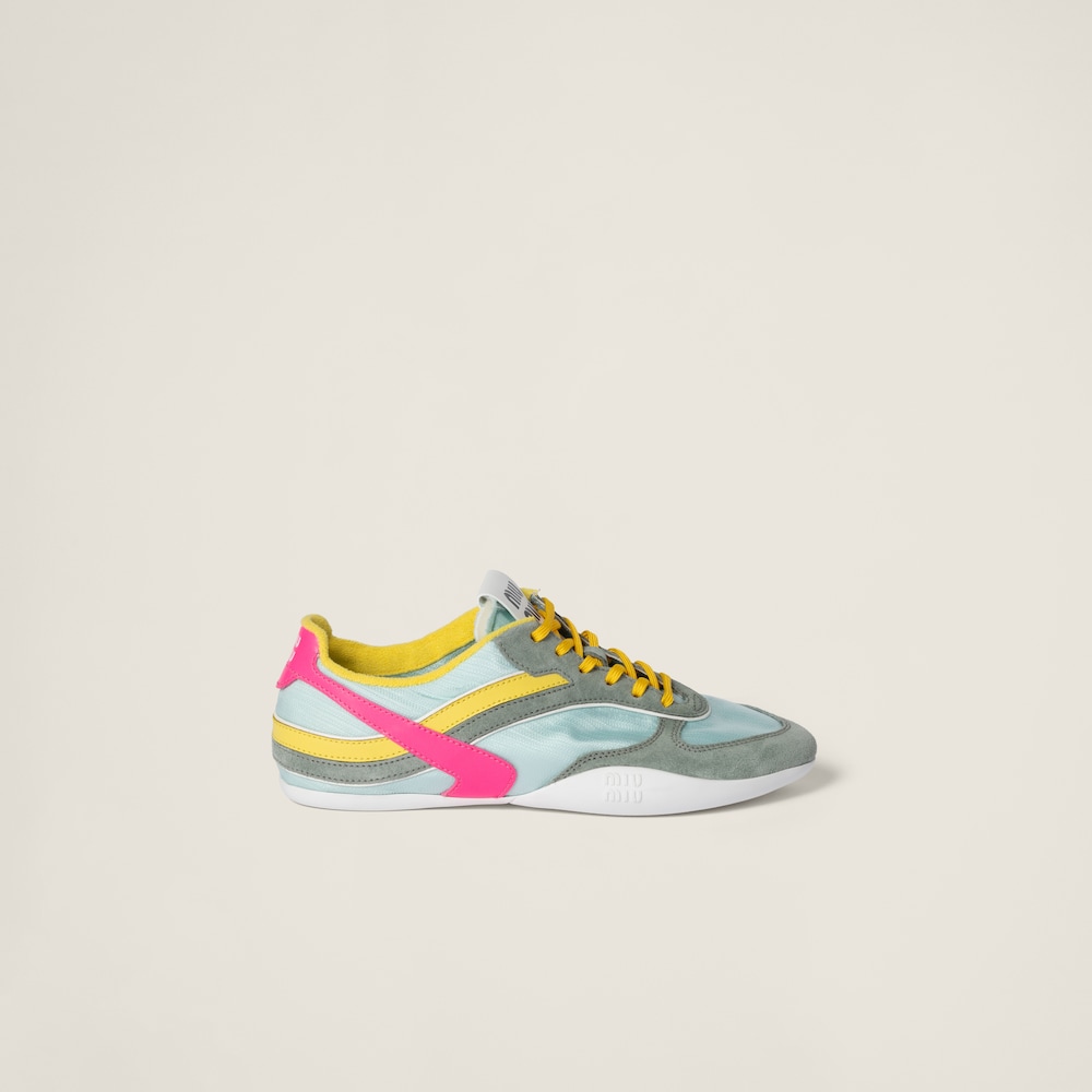 Gymnasium technical fabric and suede sneakers