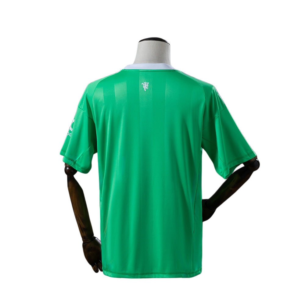 2026 Manchester United goalkeeper   Football Shirt (Fans Edition)