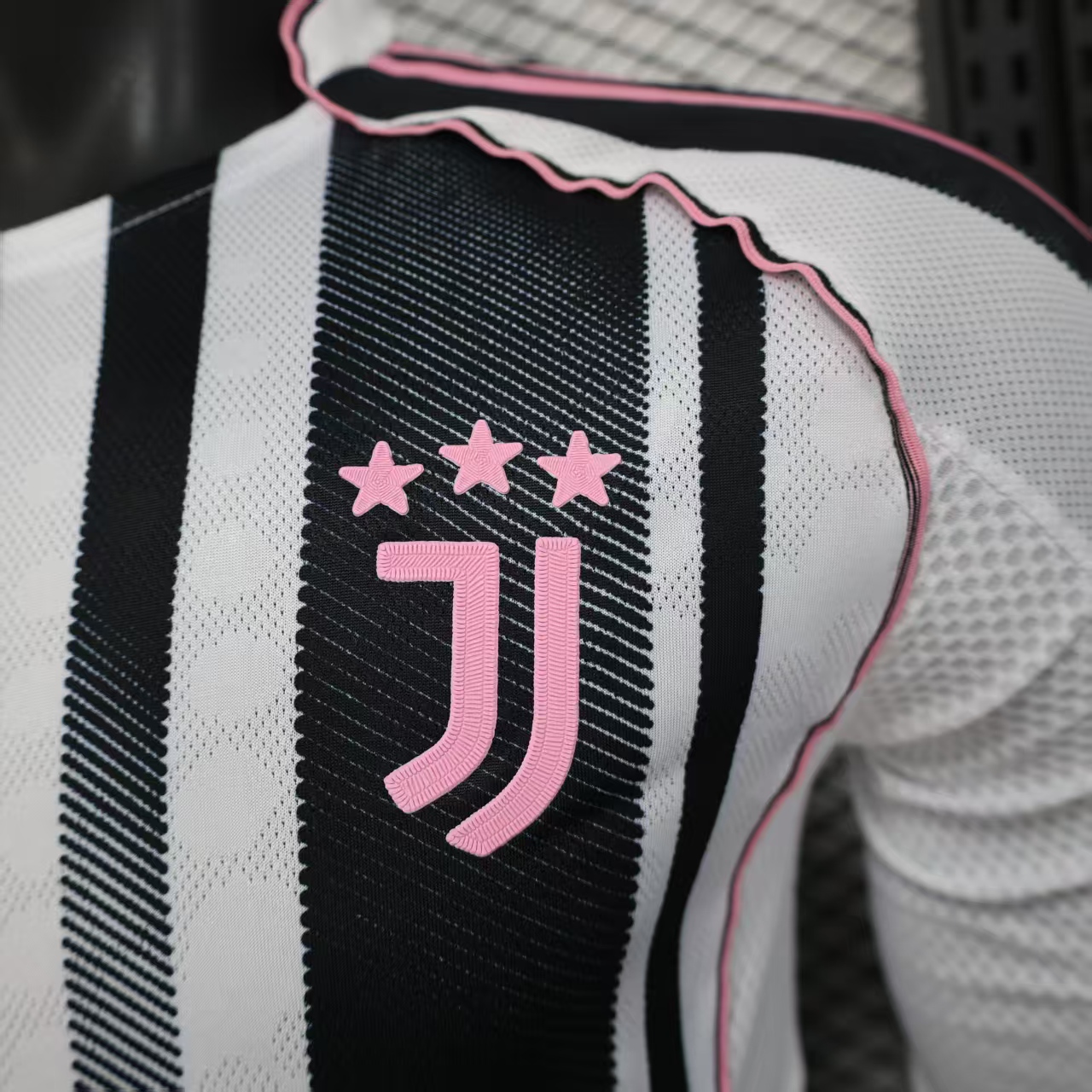 2025/2026 Juventus Home Football Shirt (Player Long Sleeve)