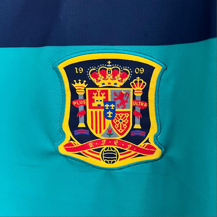 2010 Spain Goalkeeper Retro Football Shirt