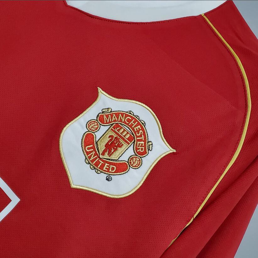 06/07 Manchester United home long sleeved retro football jersey