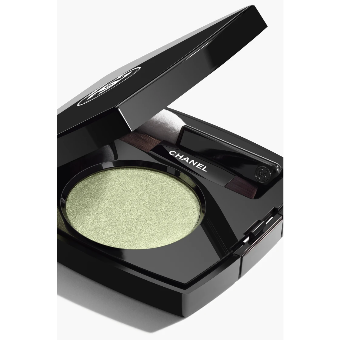 Chanel OMBRE ESSENTIELLE Multi-Use Longwearing Eyeshadow