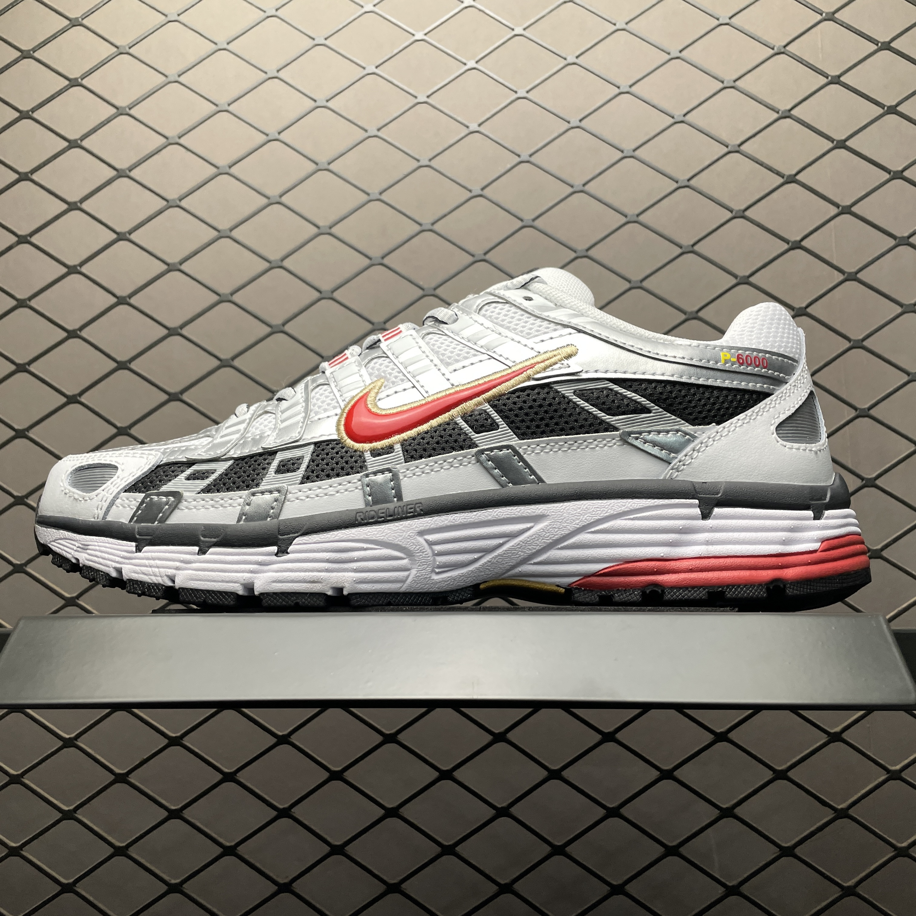 Nike P-6000