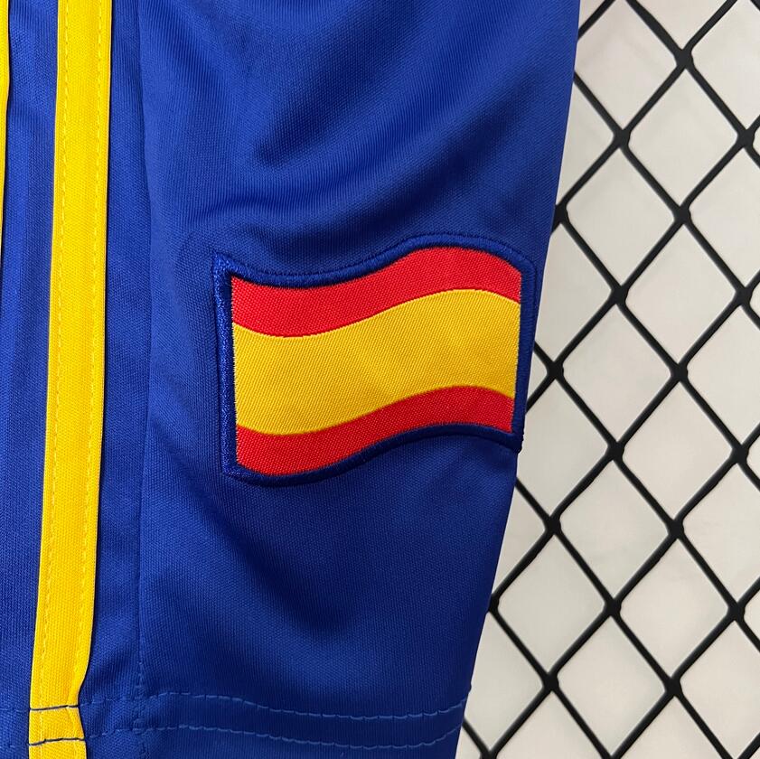 2010 Spain home Retro Football Shirt  Kids Kit