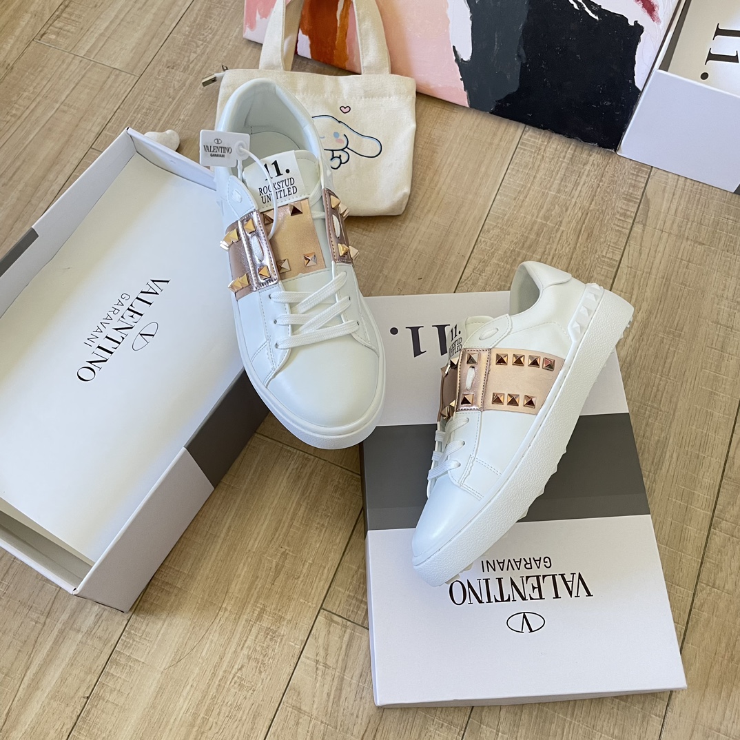 Valentino Garavani Rockstud