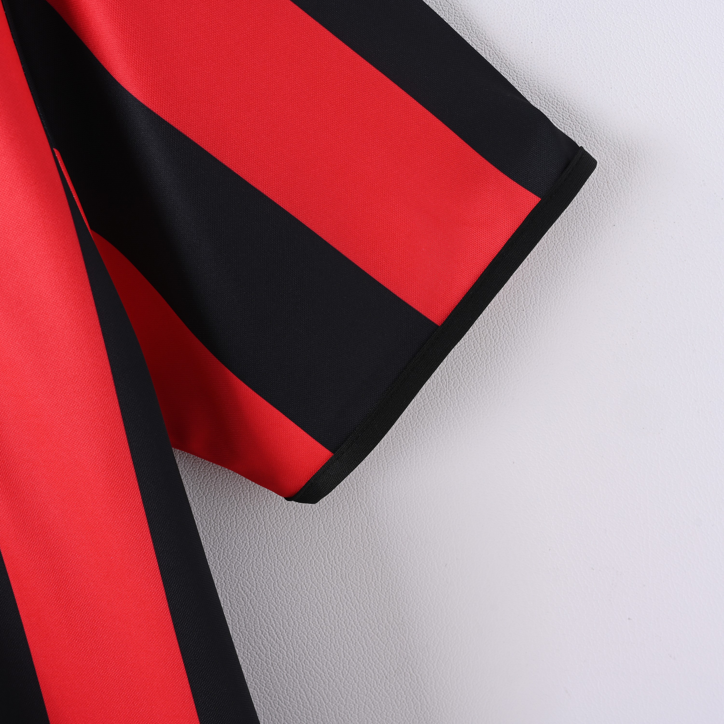 1988/1989 AC Milan Home Retro Football Shirt (Fan Edition)