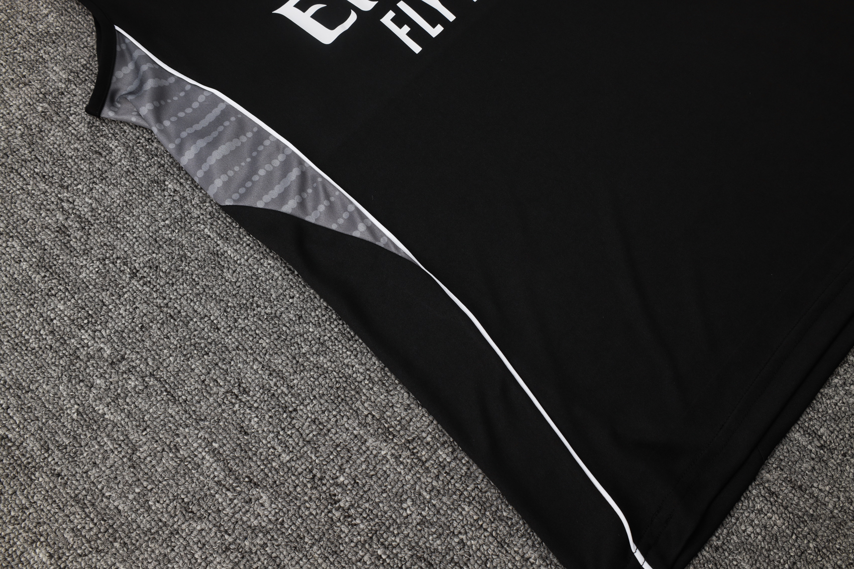 2025/2026 Real Madrid black adult vest training suit (Adult Kit)