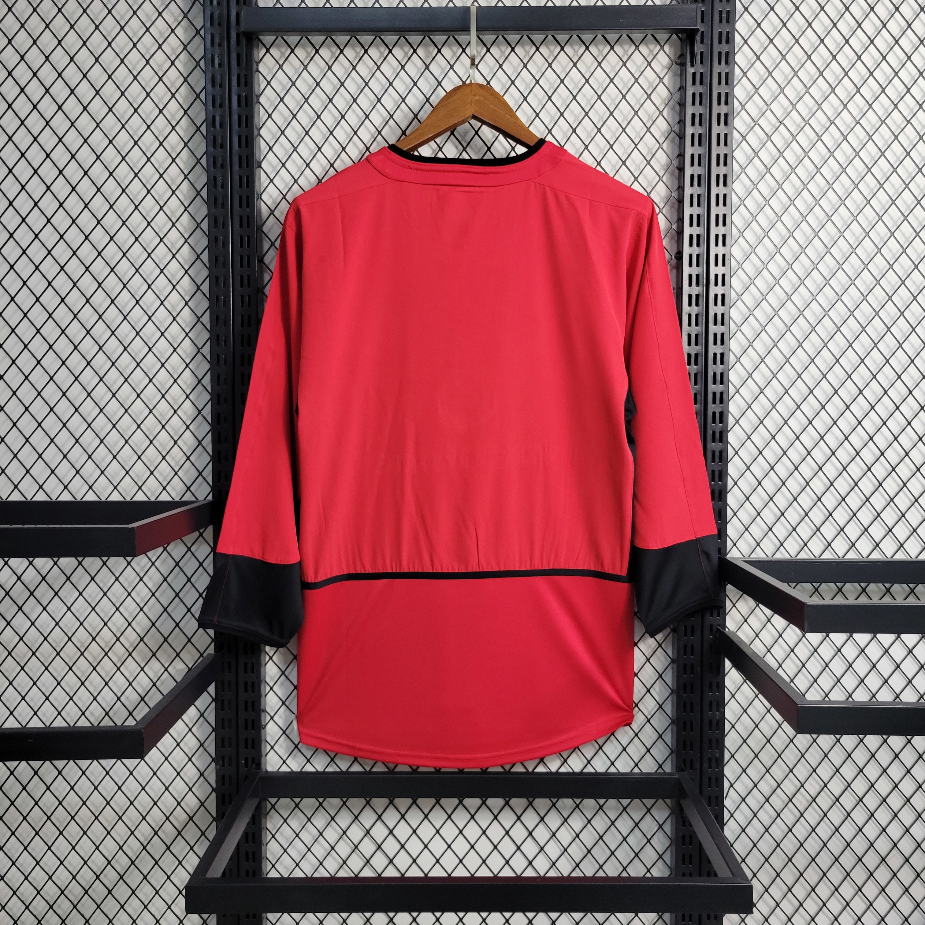 02/04 Manchester United home long sleeved retro football jersey