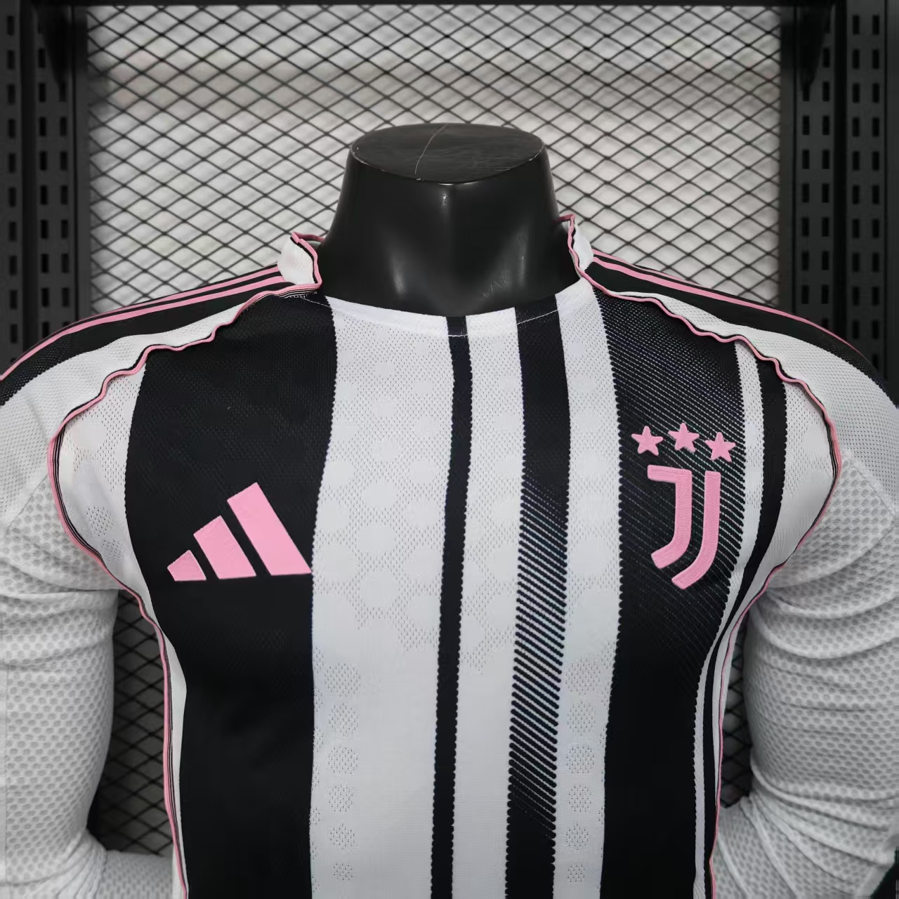2025/2026 Juventus Home Football Shirt (Player Long Sleeve)