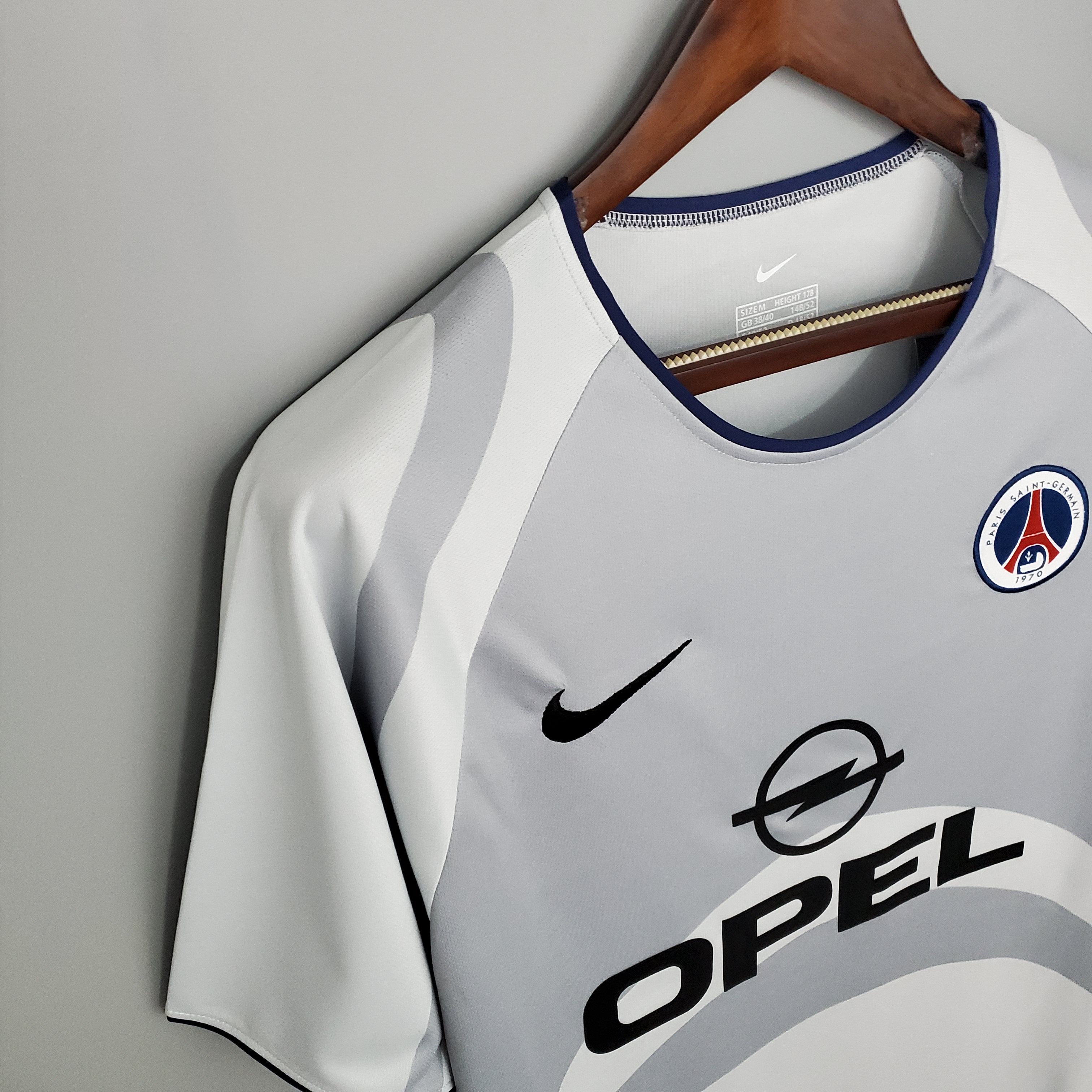 2001/2002 Paris Saint-Germain Away Retro Football Shirt