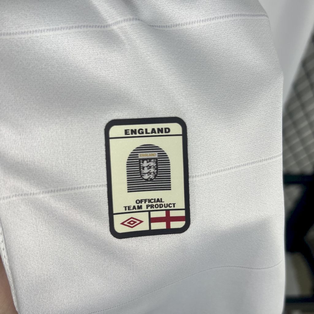 2004 England Home Retro Football Shirt