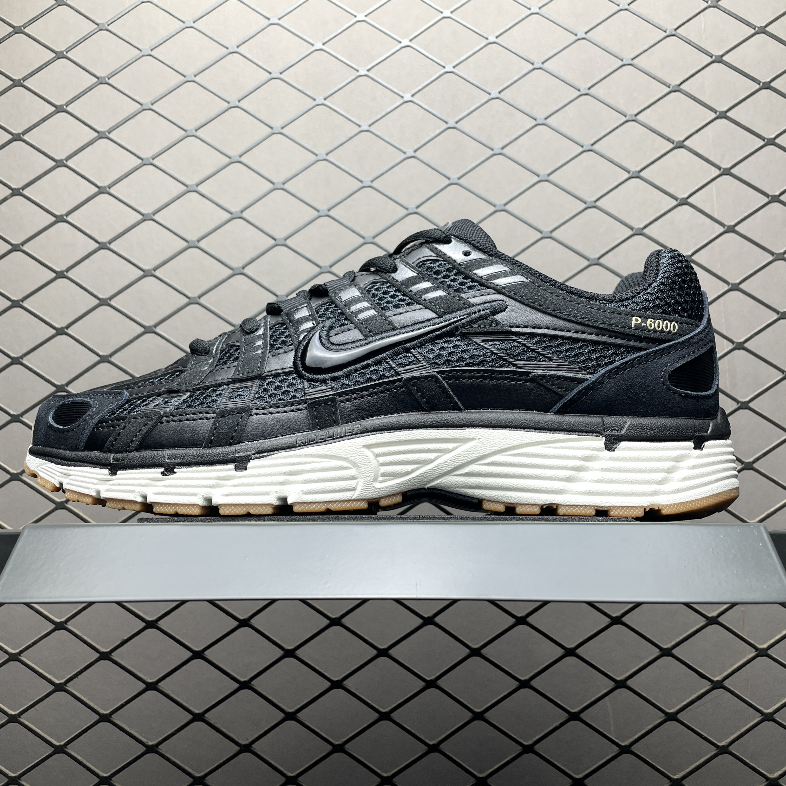 Nike P-6000