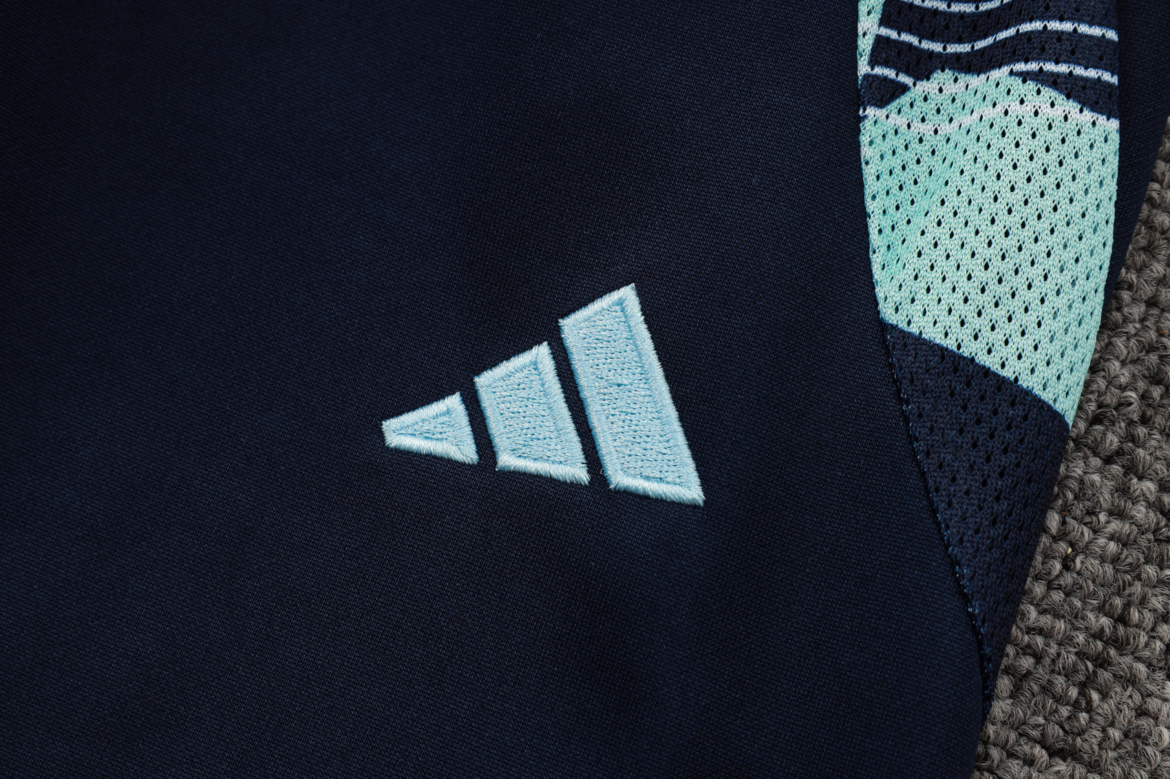 2024/2025 Real Madrid Light Green Adult Half Zip Training Kit (Adult Kit)