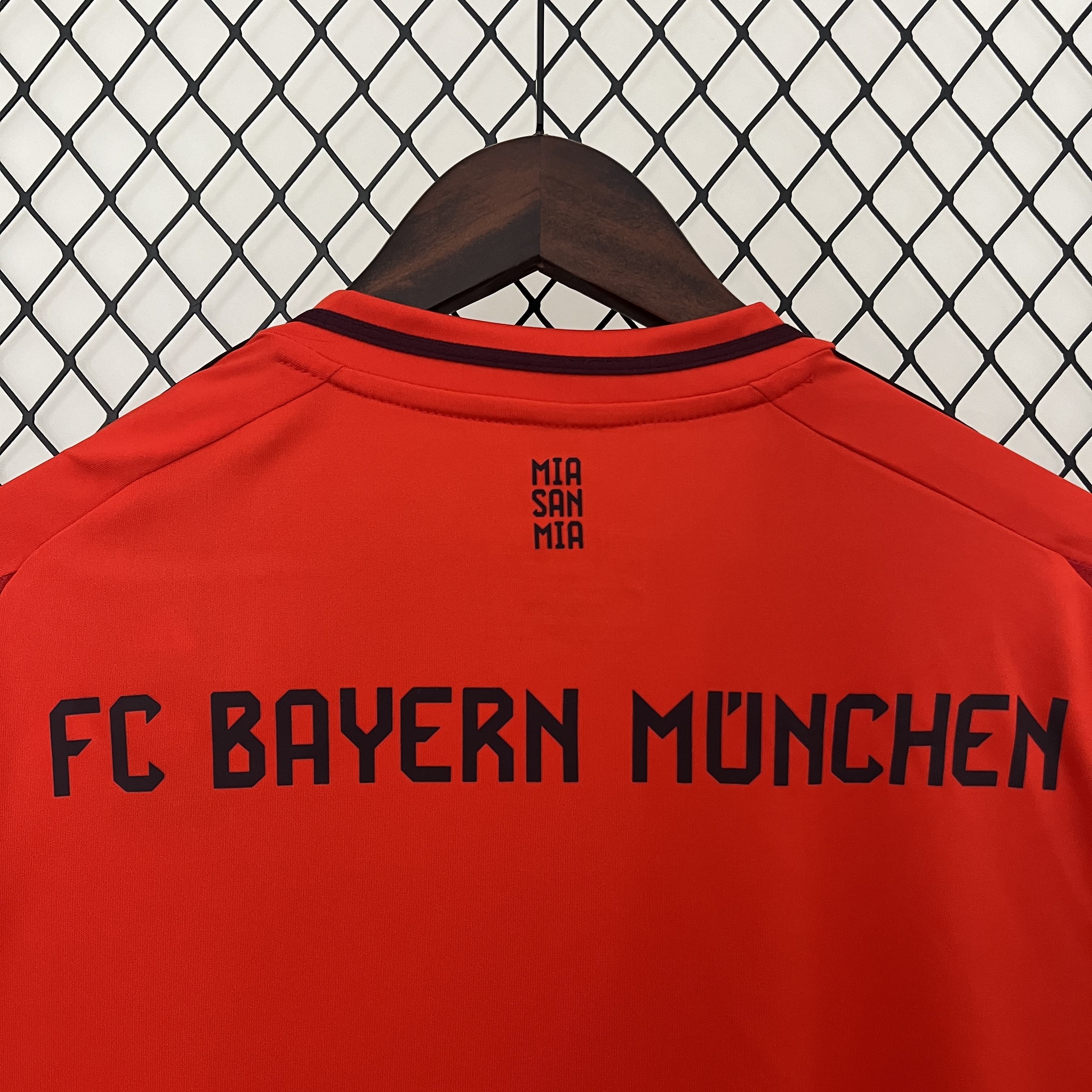 2024/2025 Bayern Munich Home Football Shirt (Fan Edition)