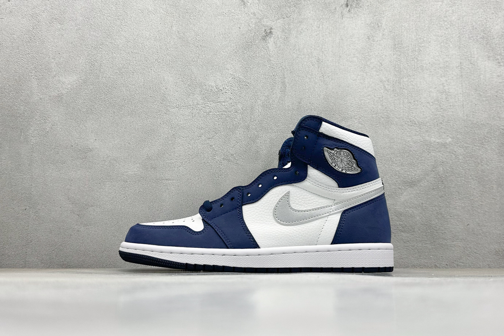 Nike Air Jordan 1