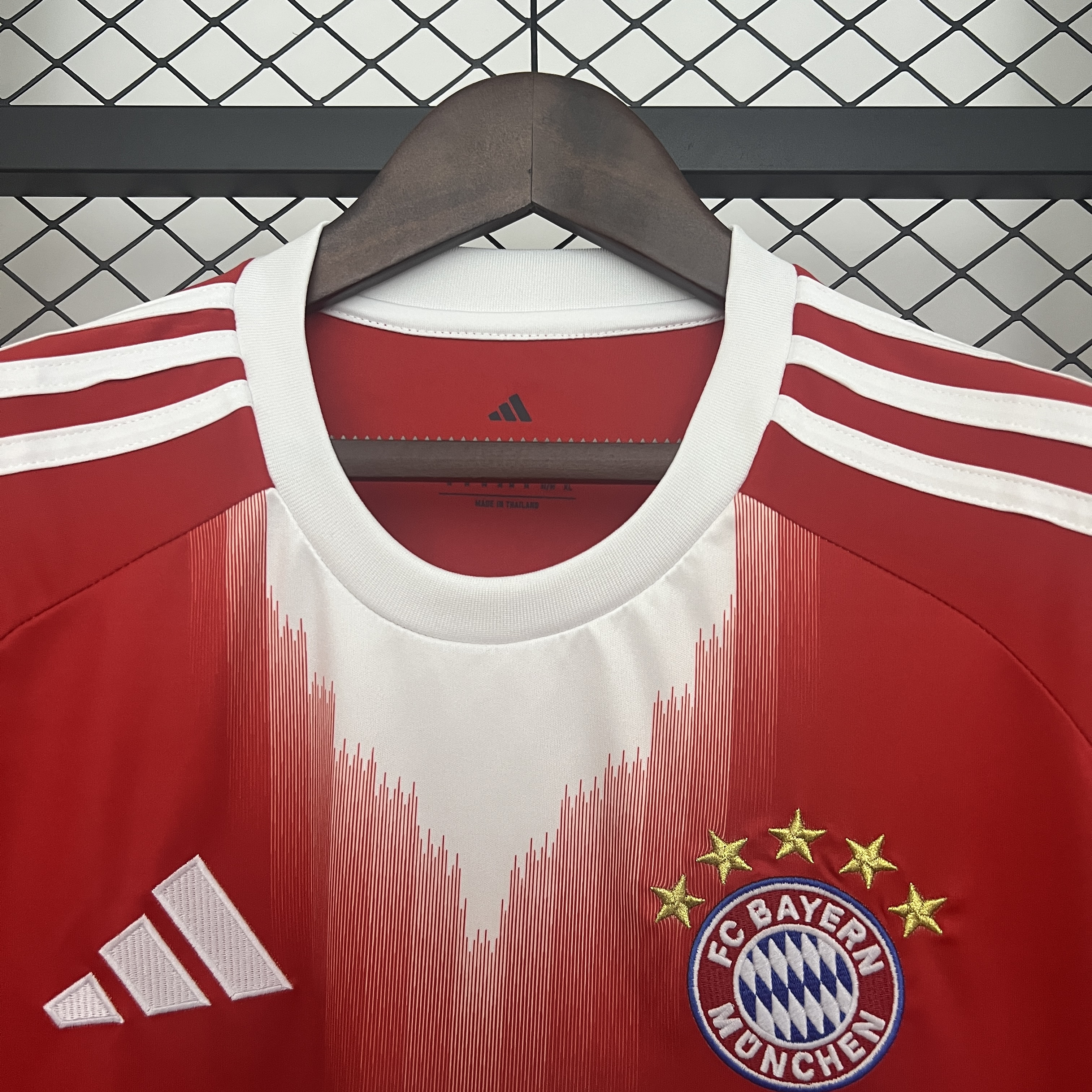 2025/2026 Bayern Munich Home Football Shirt (Fan Edition)