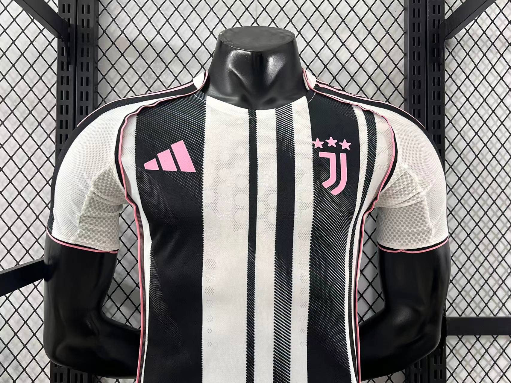 2025/2026 Juventus Home Football Shirt (Player )
