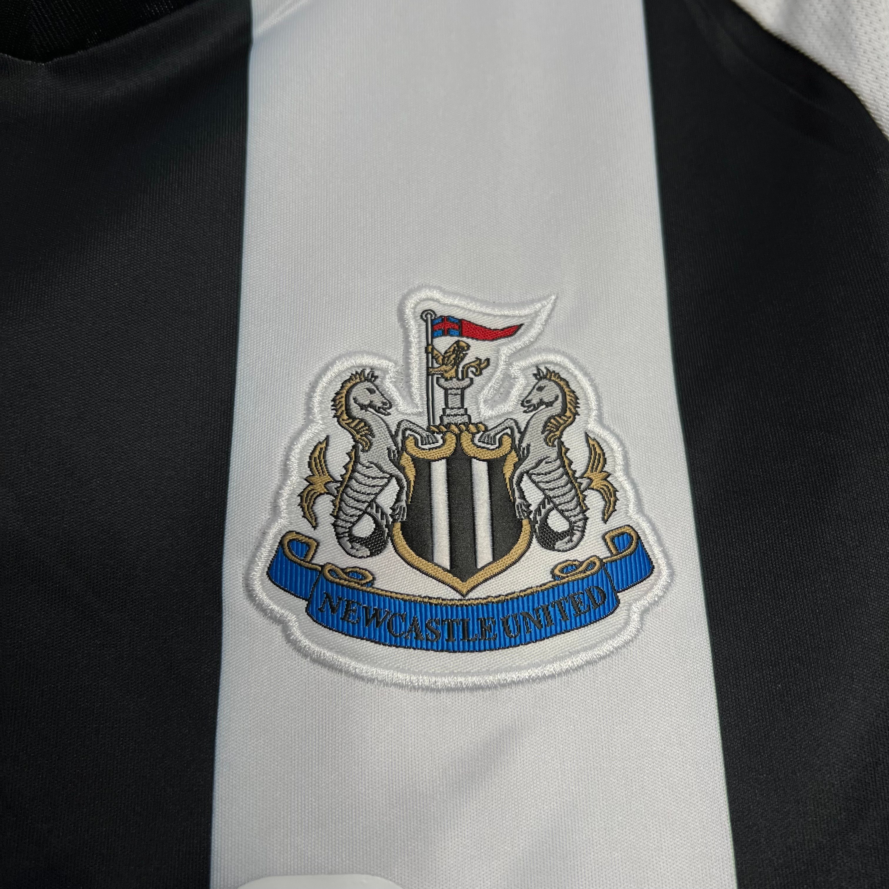 2024/2025 Newcastle United Home Football Shirt （Fans）