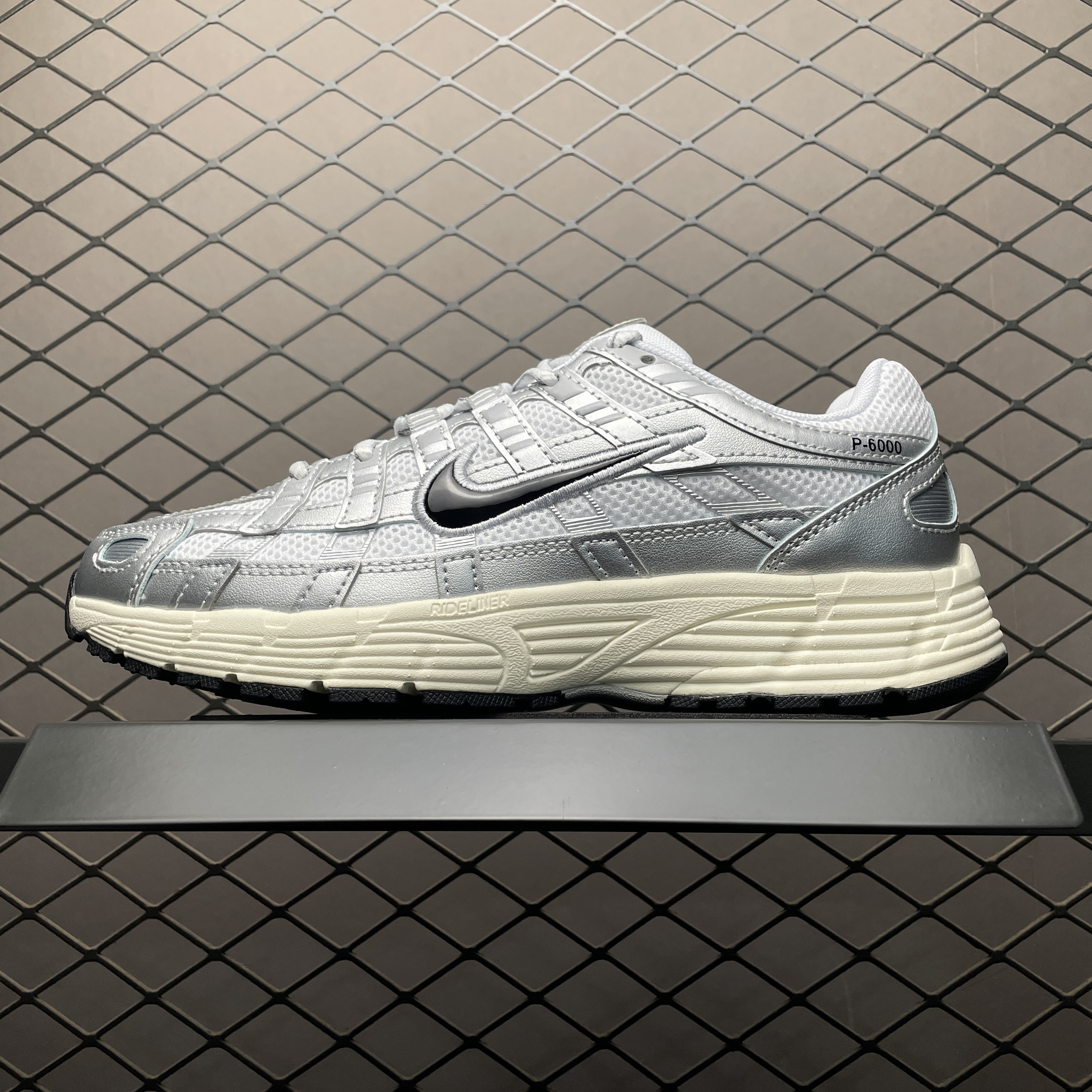 Nike P-6000