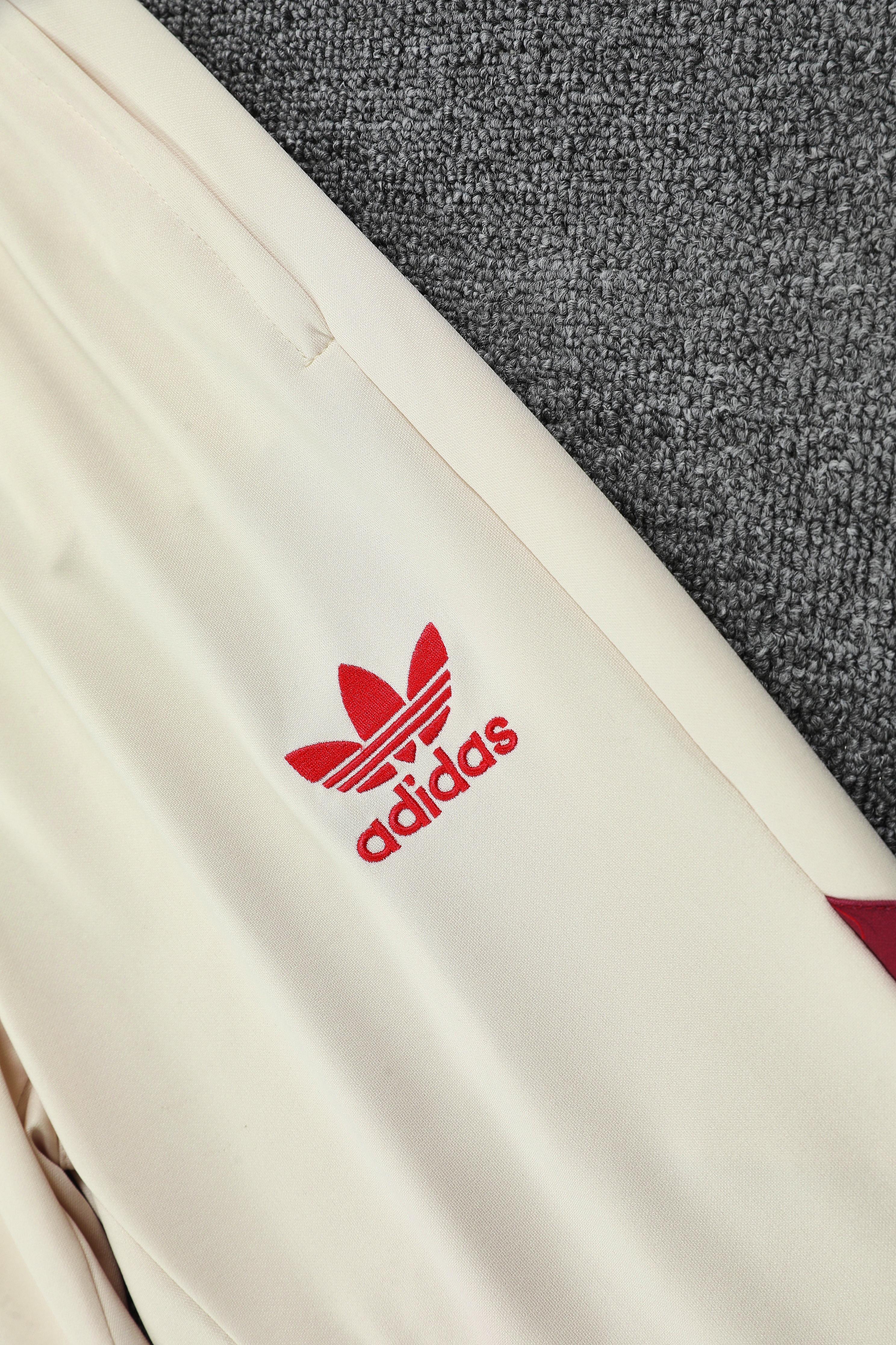 2025/2026 Bayern Munich Adult Long Sleeve Hood Kit