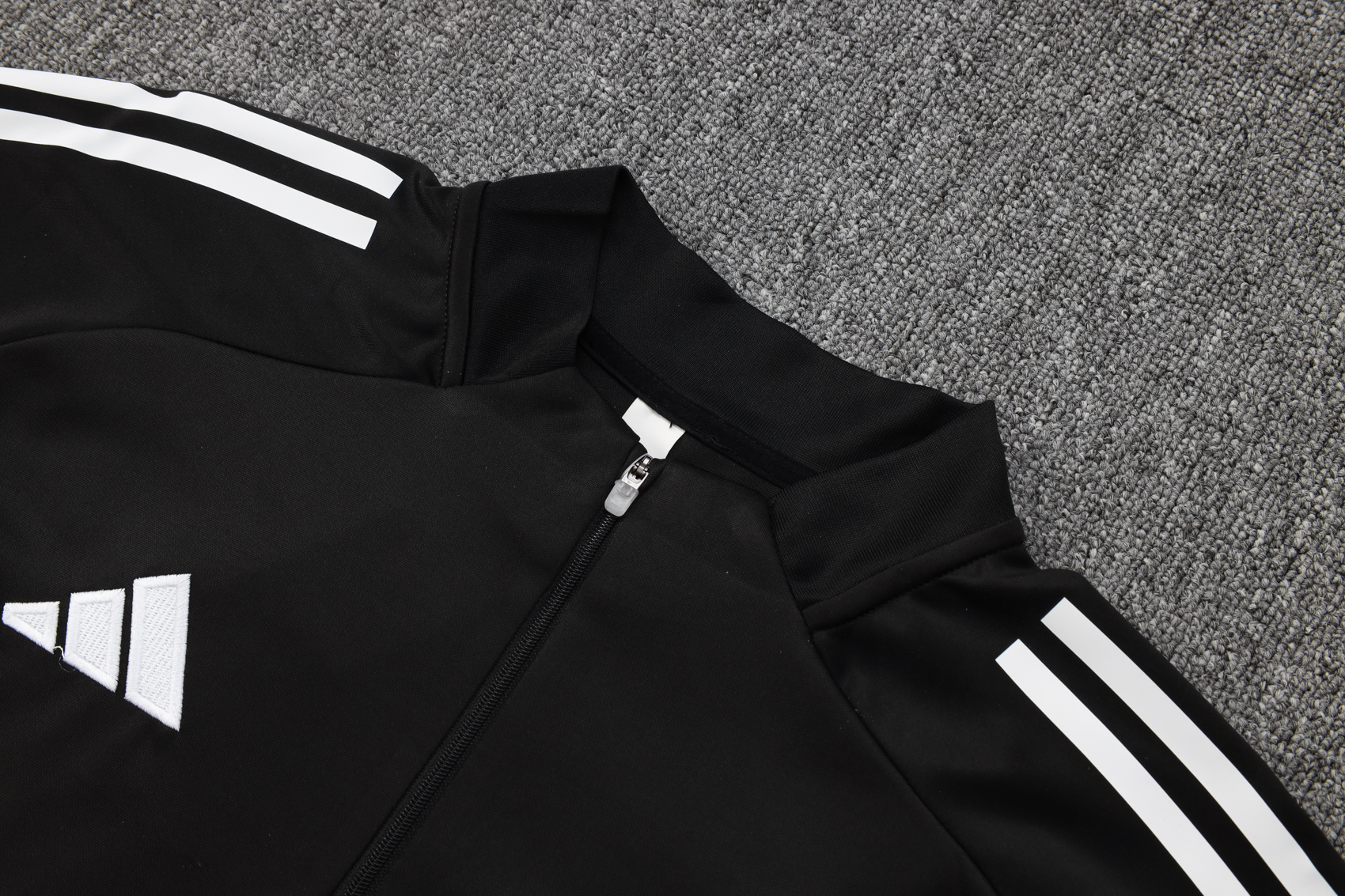 2024/2025 Real Madrid Black Adult Half Zip Training Kit (Adult Kit)